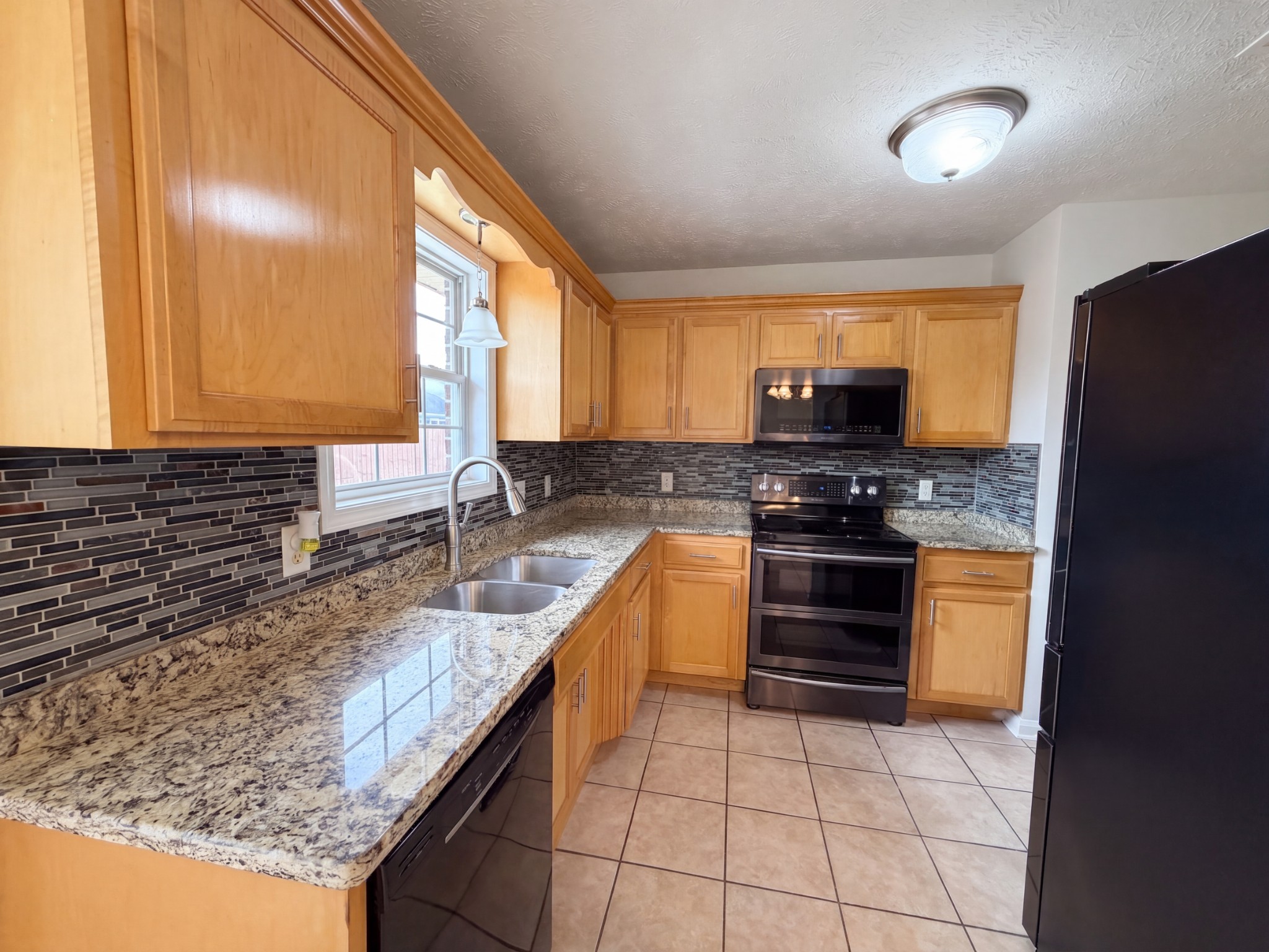 8018 Valencia Dr, Smyrna, TN 37167