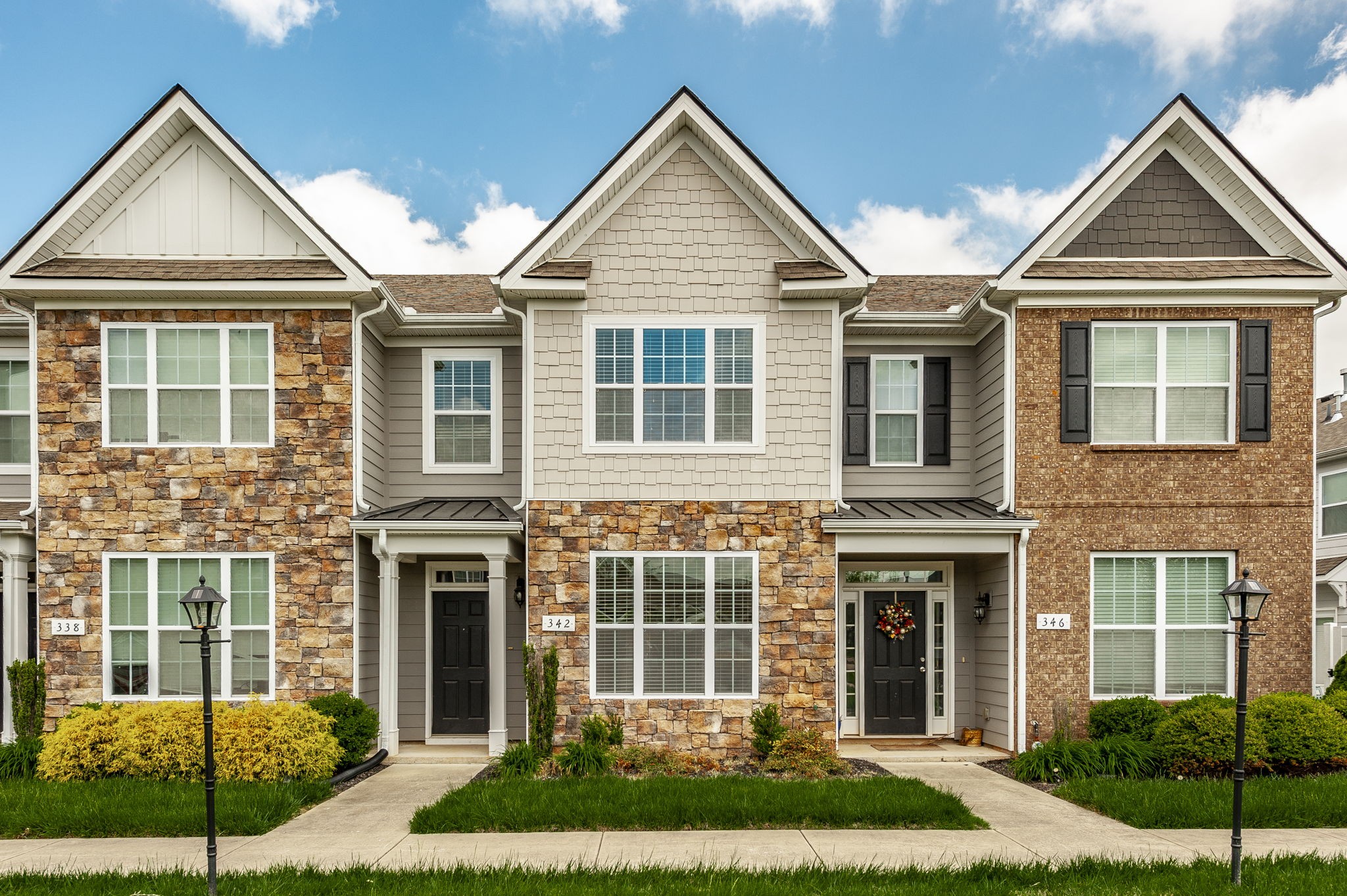 342 Manor Row, Pleasant View, TN 37146