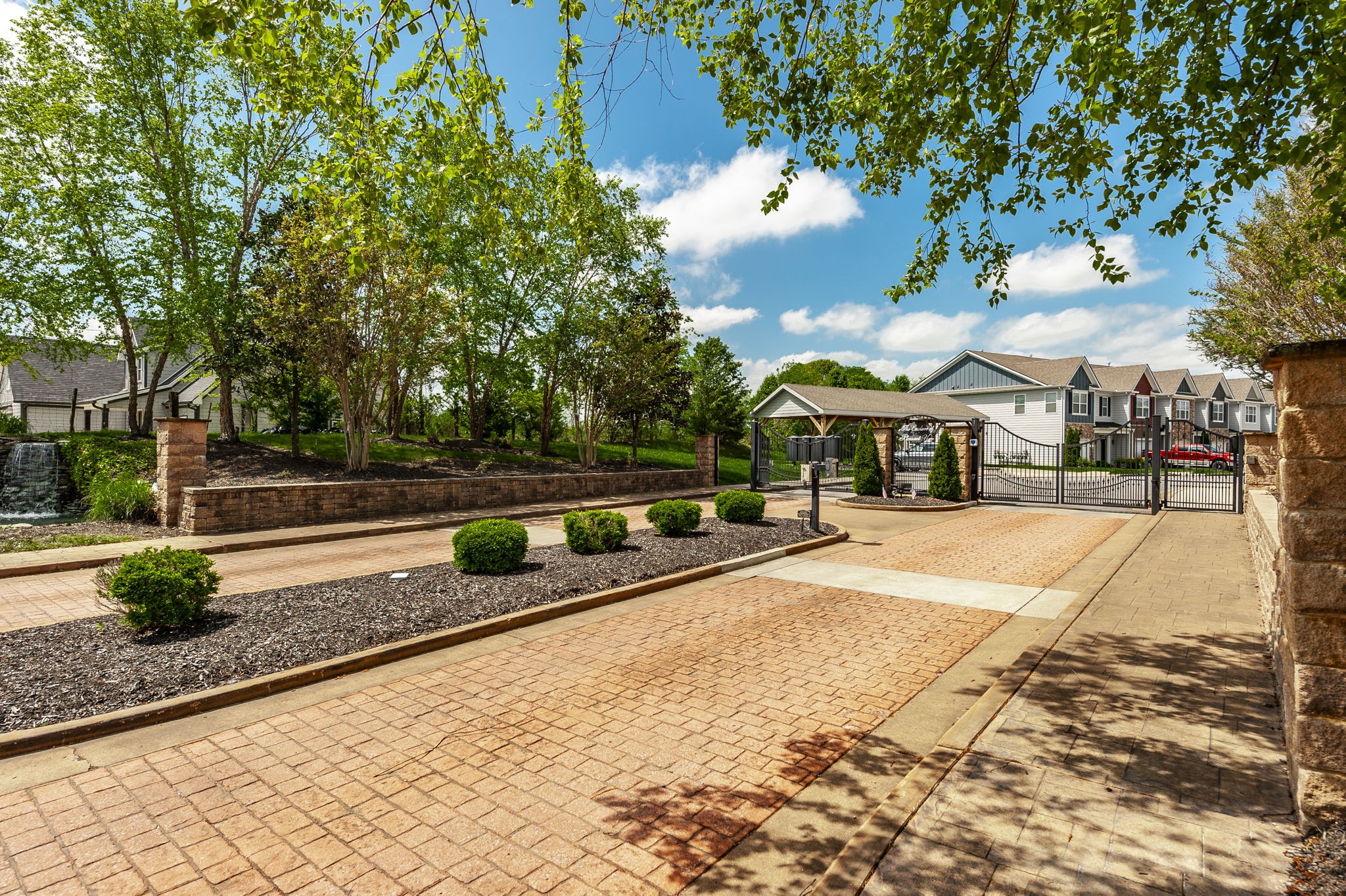 342 Manor Row, Pleasant View, TN 37146
