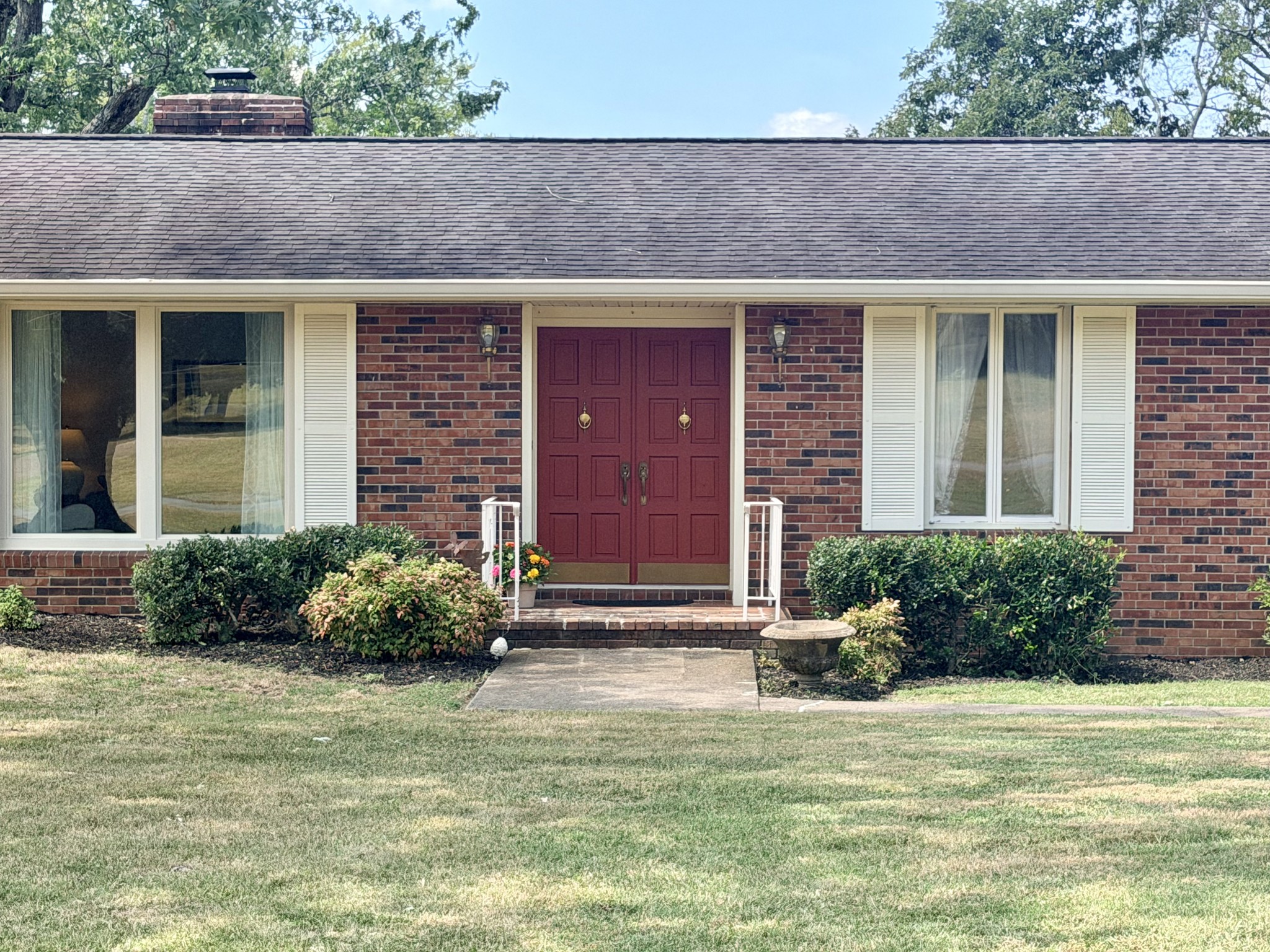 105 Stuart Dr, Hendersonville, TN 37075