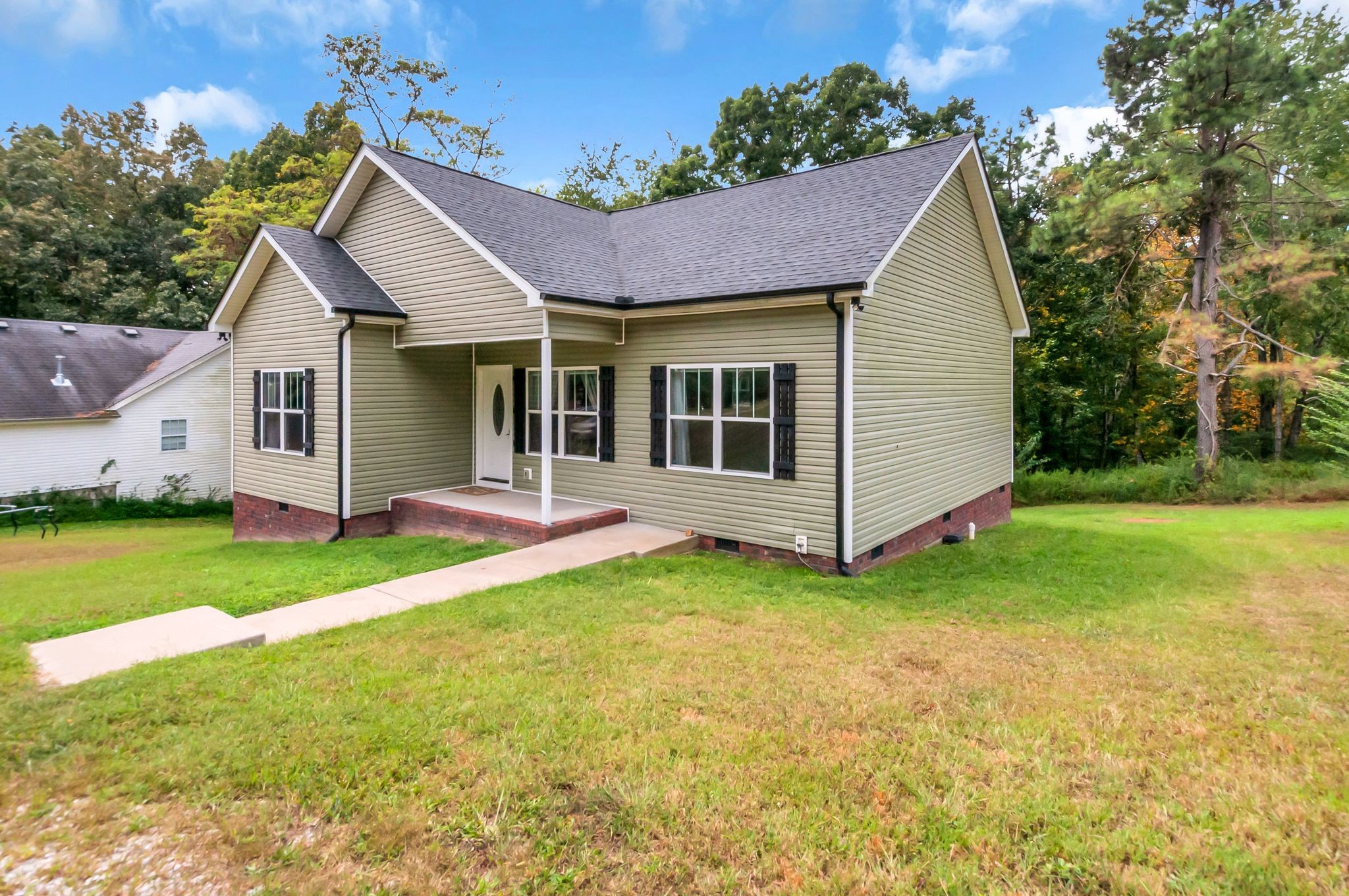 1505 Bakers Work Rd, Burns, TN 37029