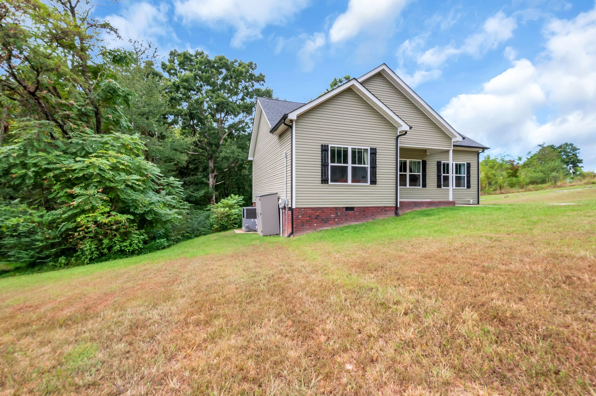 1505 Bakers Work Rd, Burns, TN 37029