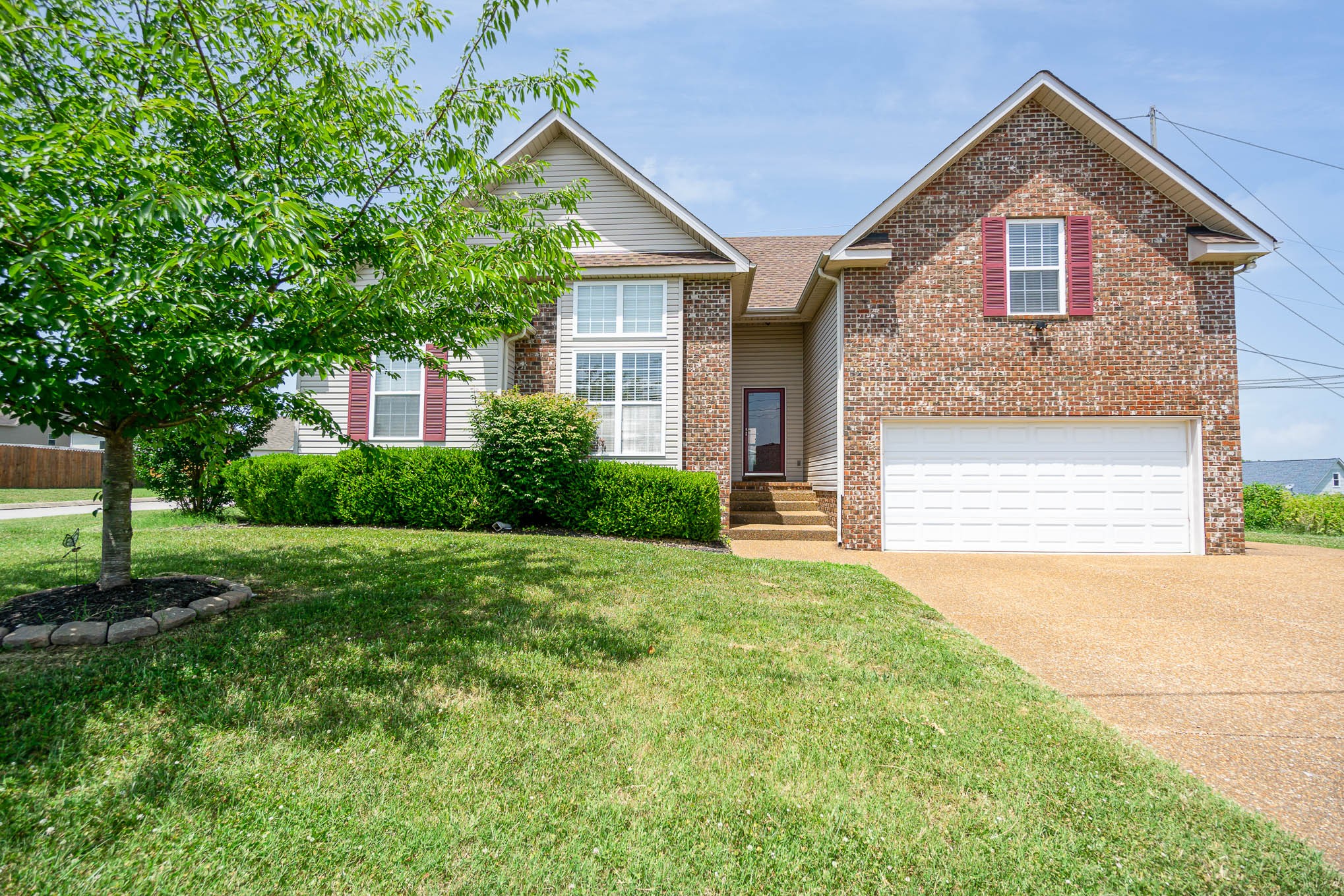 3998 Kristen St, Spring Hill, TN 37174