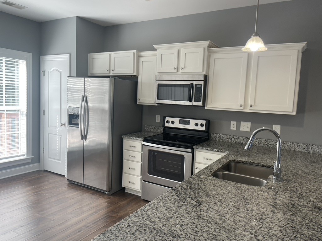401 Caldwell Dr, Columbia, TN 38401