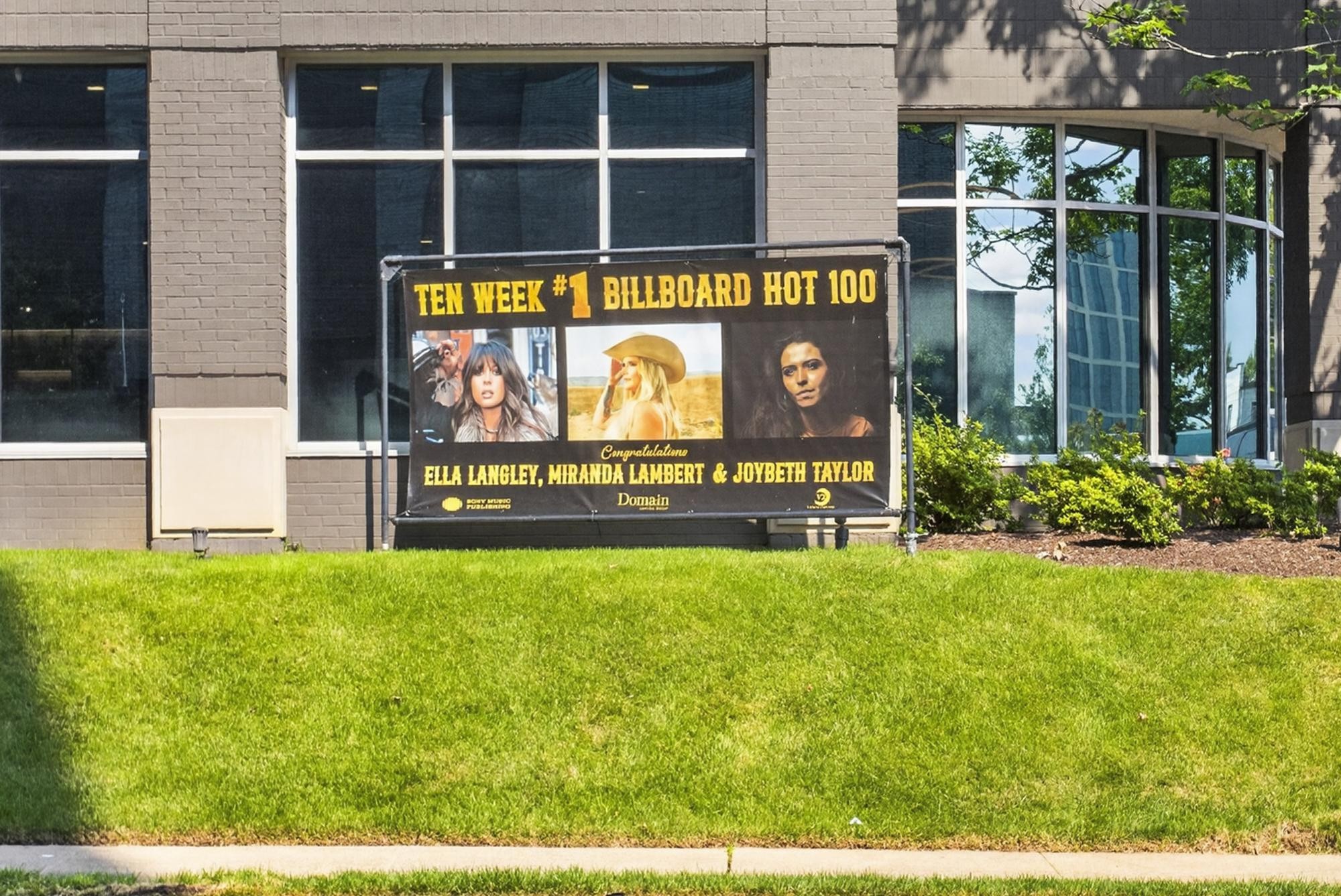 11 Music Sq E #201, Nashville, TN 37203