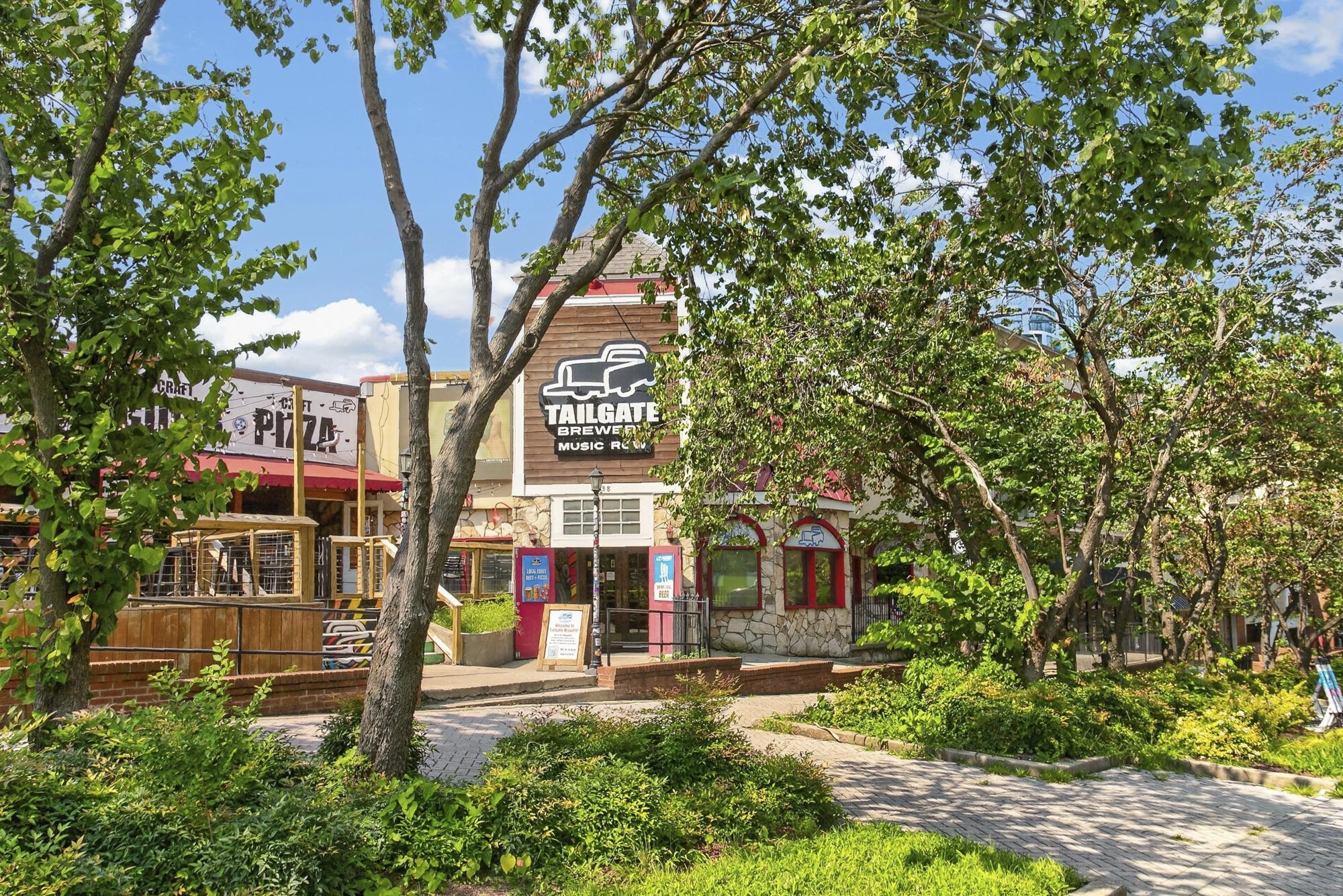 11 Music Sq E #202, Nashville, TN 37203