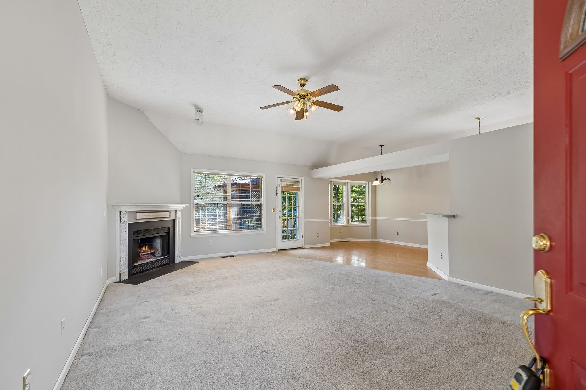 241 Heritage Cir E, La Vergne, TN 37086