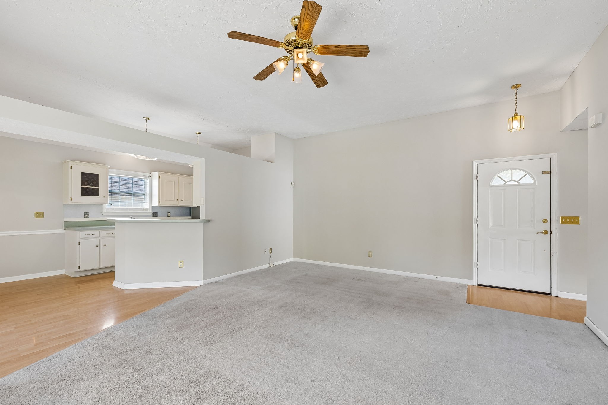 241 Heritage Cir E, La Vergne, TN 37086