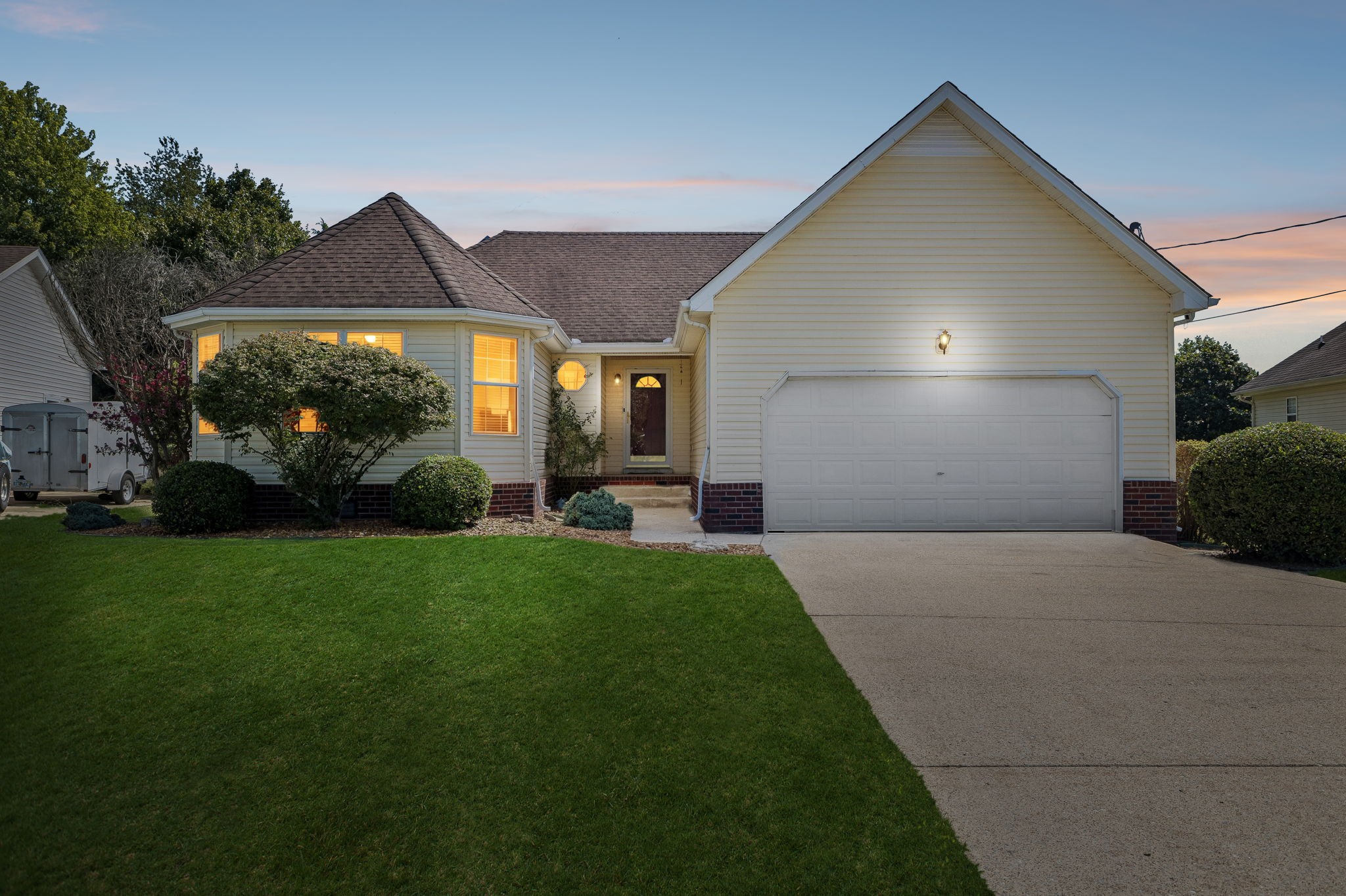 241 Heritage Cir E, La Vergne, TN 37086