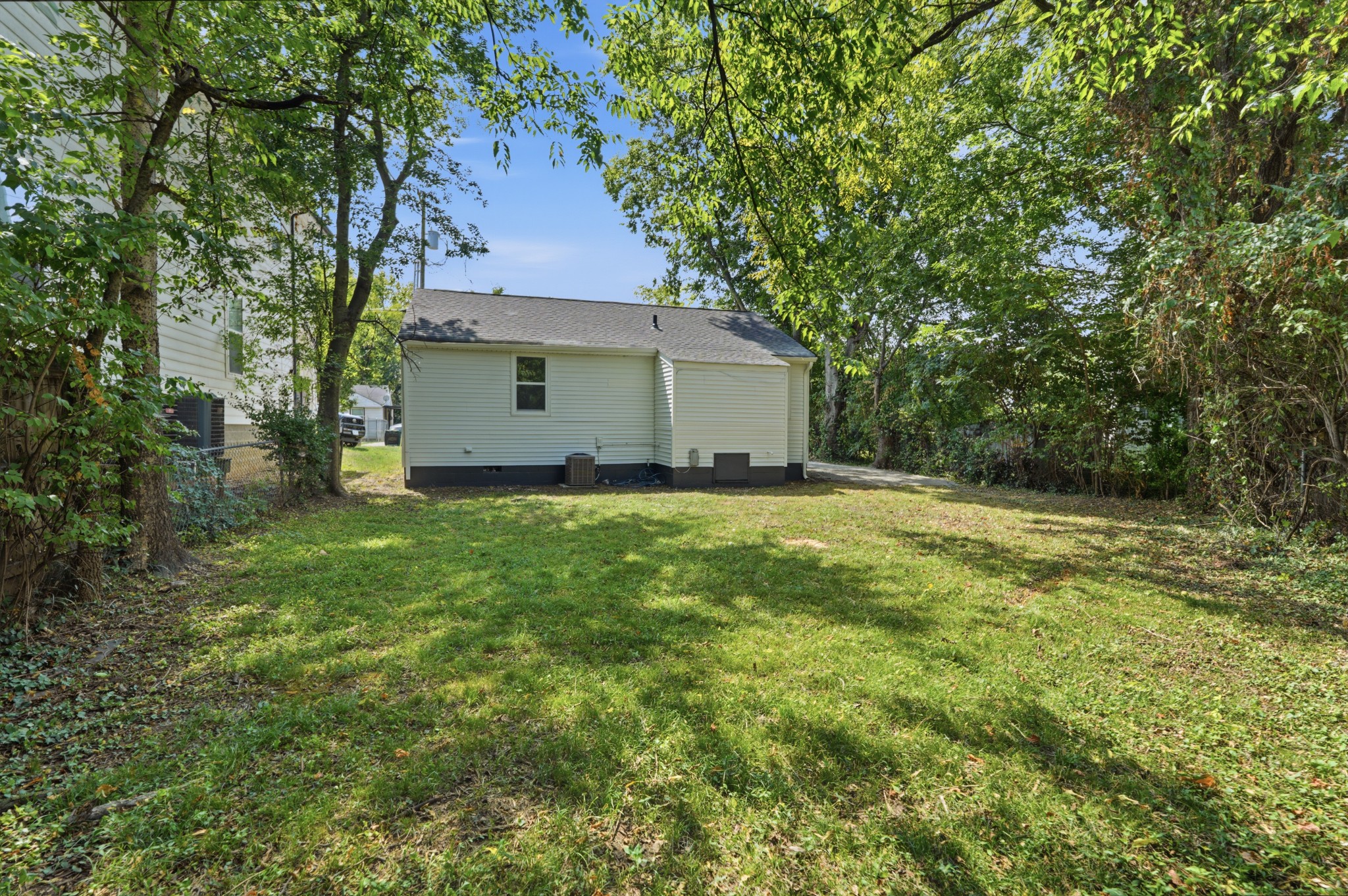 5818 Couch Dr, Nashville, TN 37209