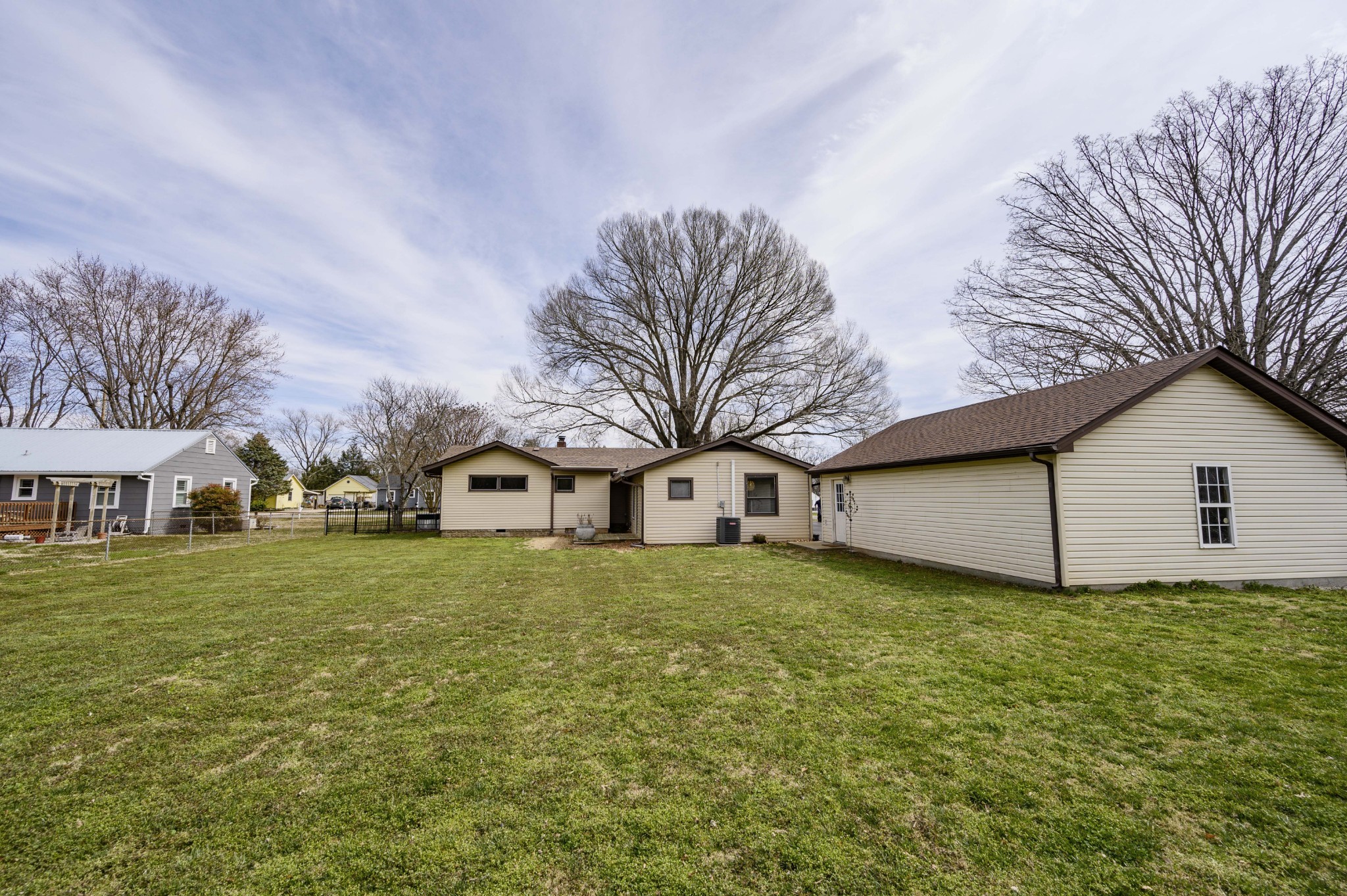 1603 Hilldale Dr, Murfreesboro, TN 37129