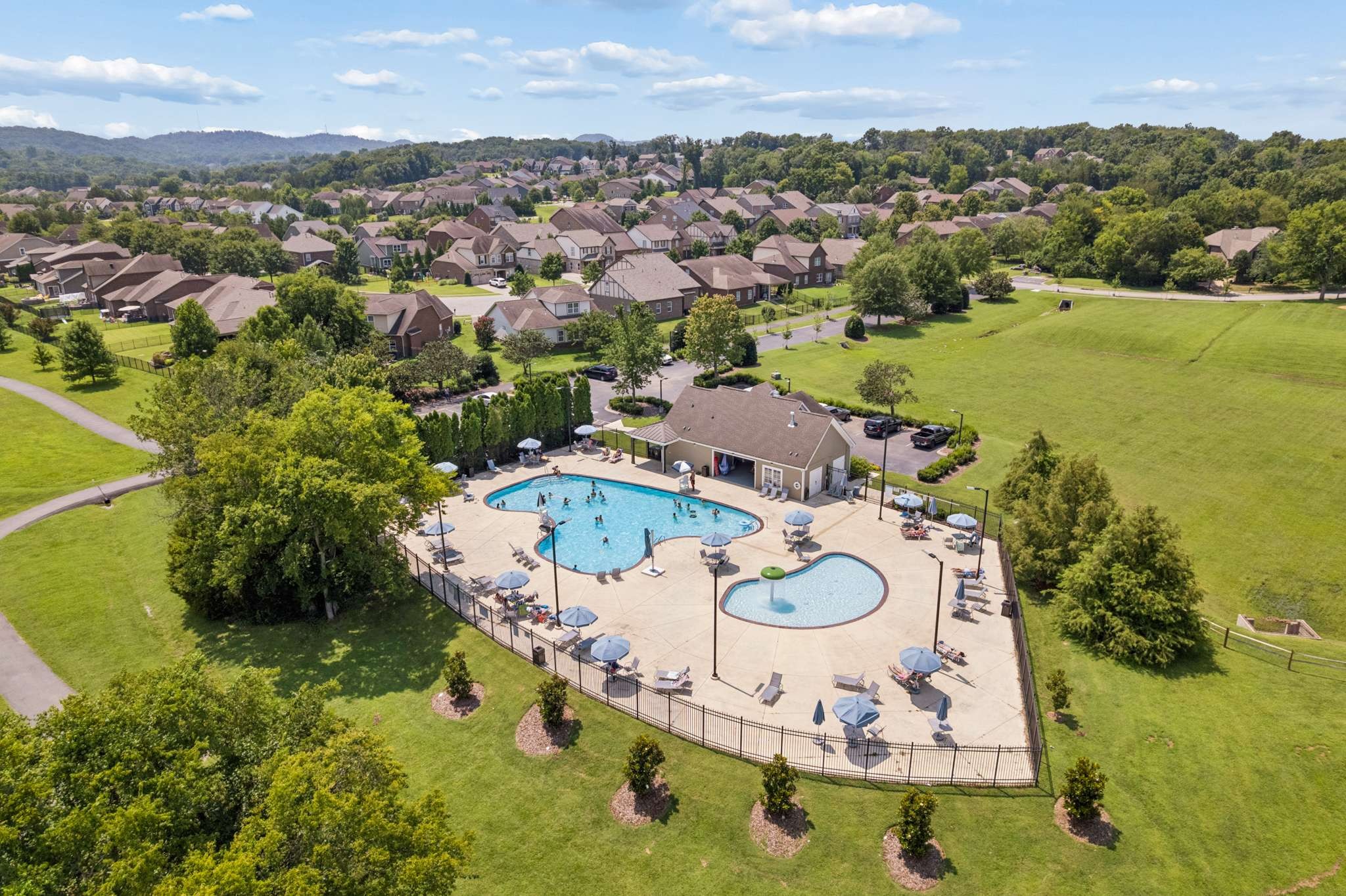 8016 Warren Dr, Nolensville, TN 37135