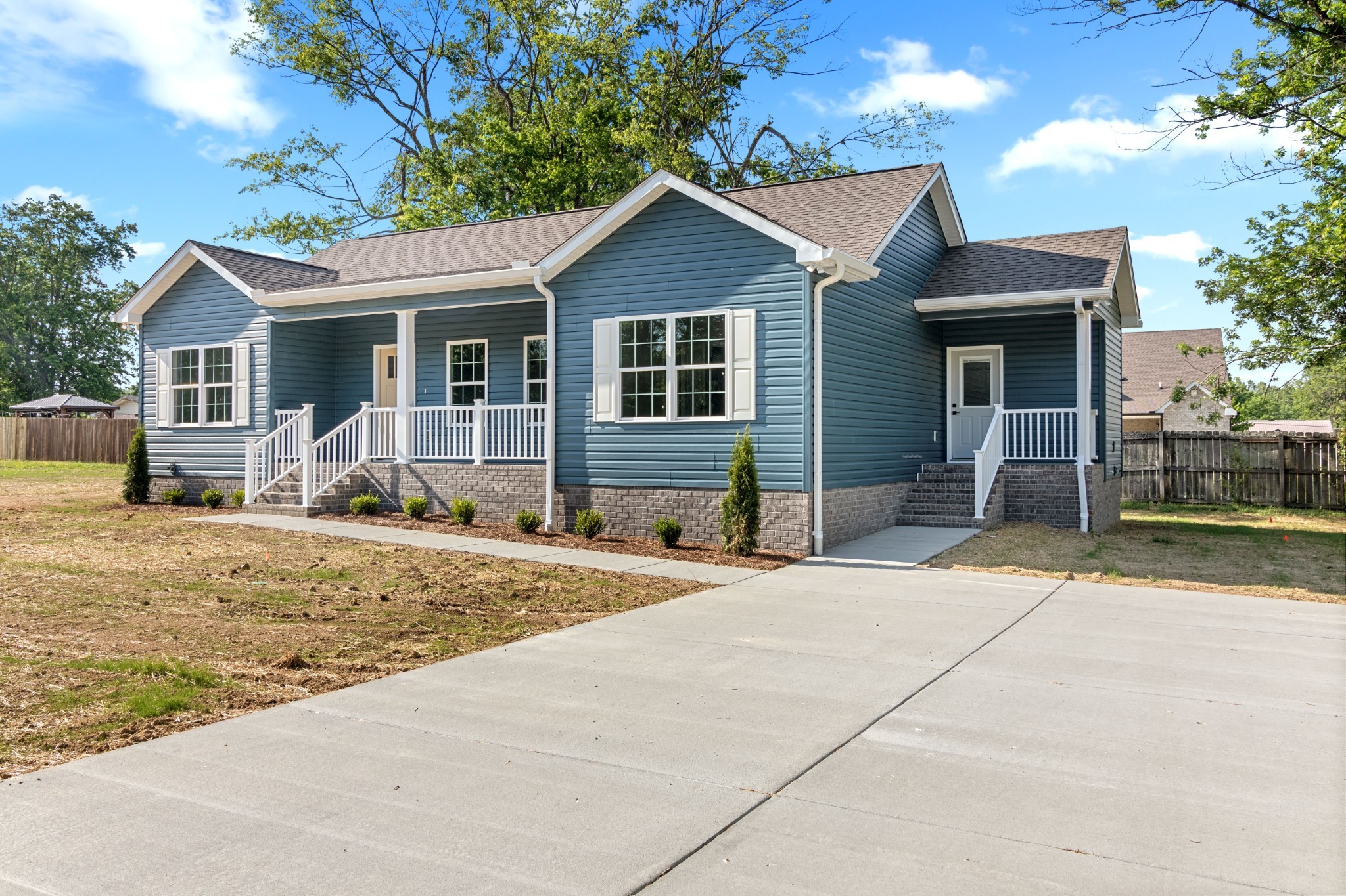1997 Stevens Dr, Westmoreland, TN 37186