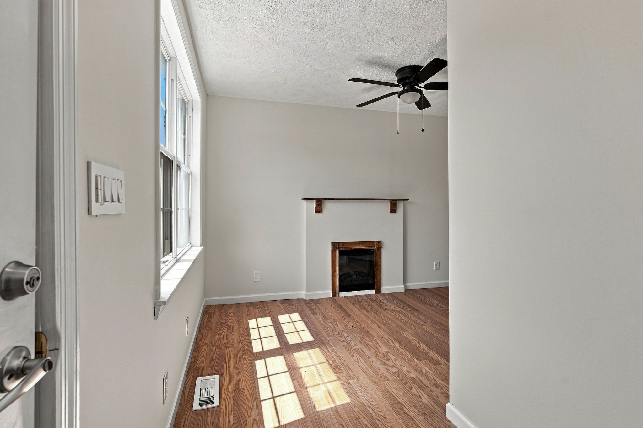 409 7th Ave W, Springfield, TN 37172