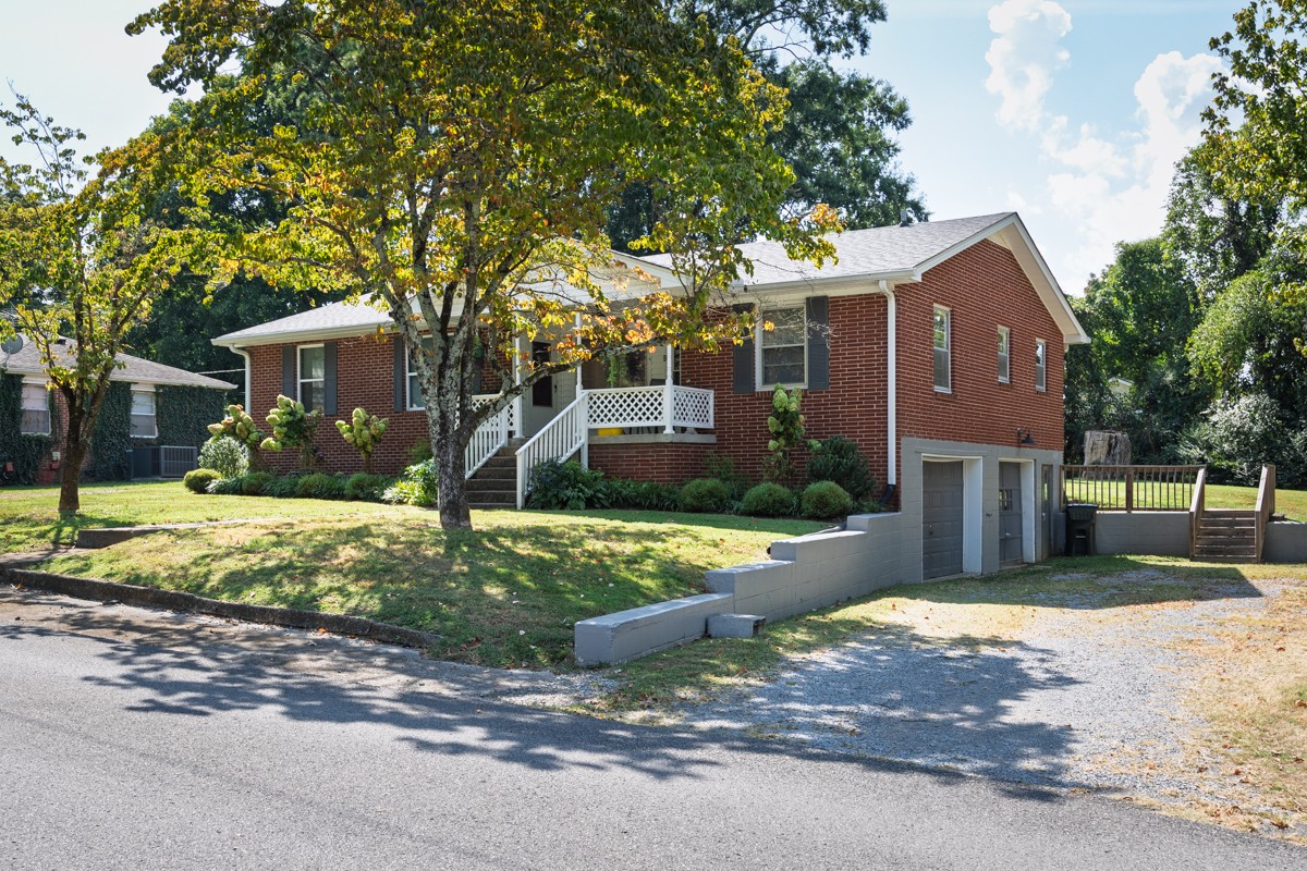 1116 Langwood Dr, Gallatin, TN 37066