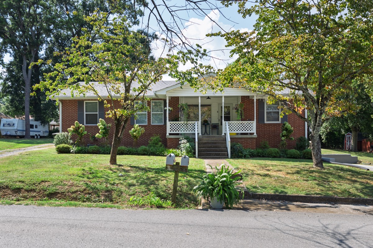 1116 Langwood Dr, Gallatin, TN 37066