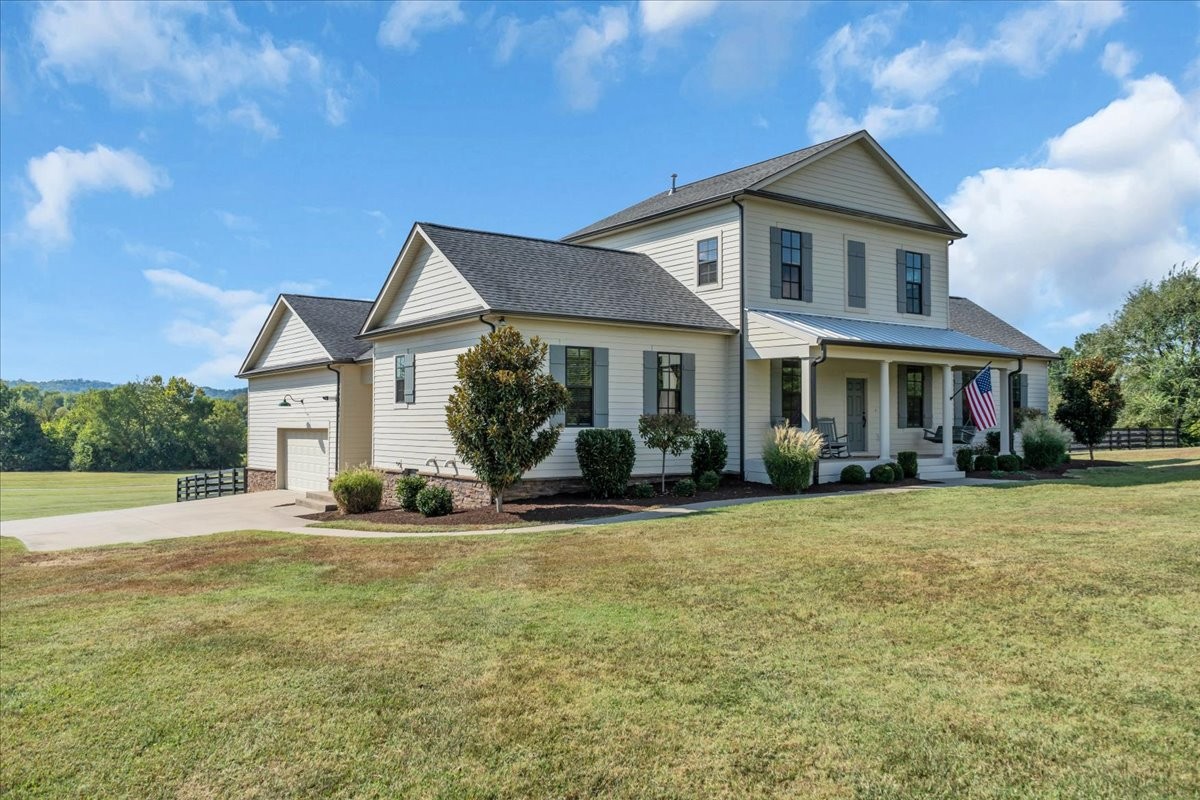 1201 Carters Creek Pike, Columbia, TN 38401