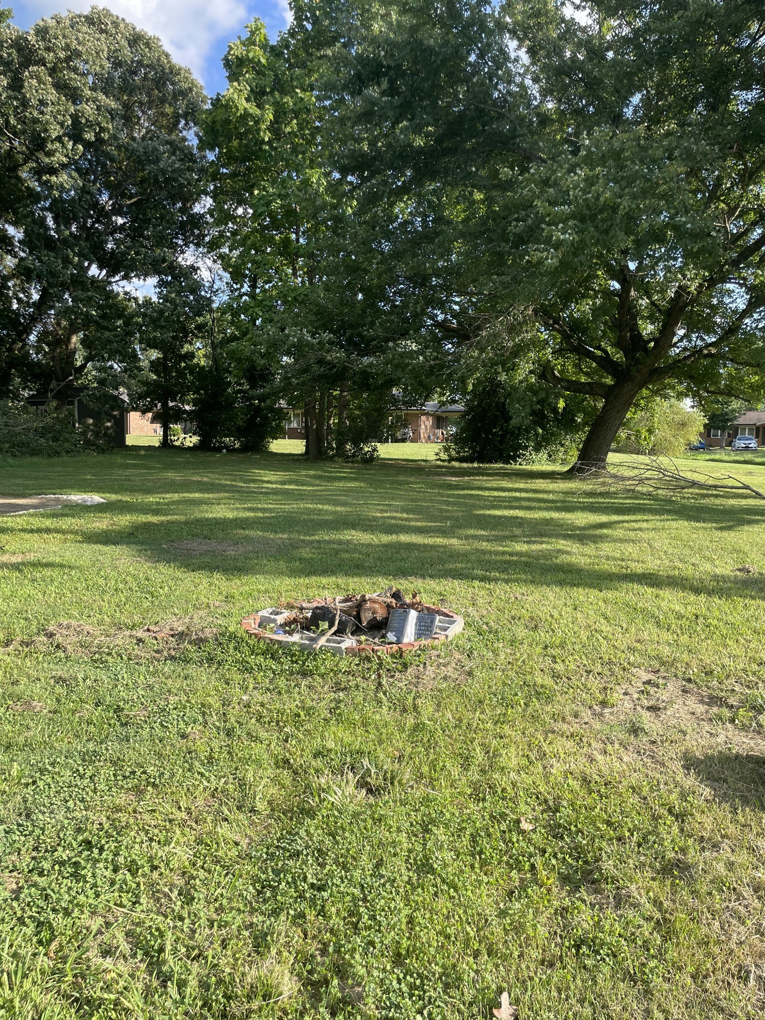 216 Strawberry St, Portland, TN 37148