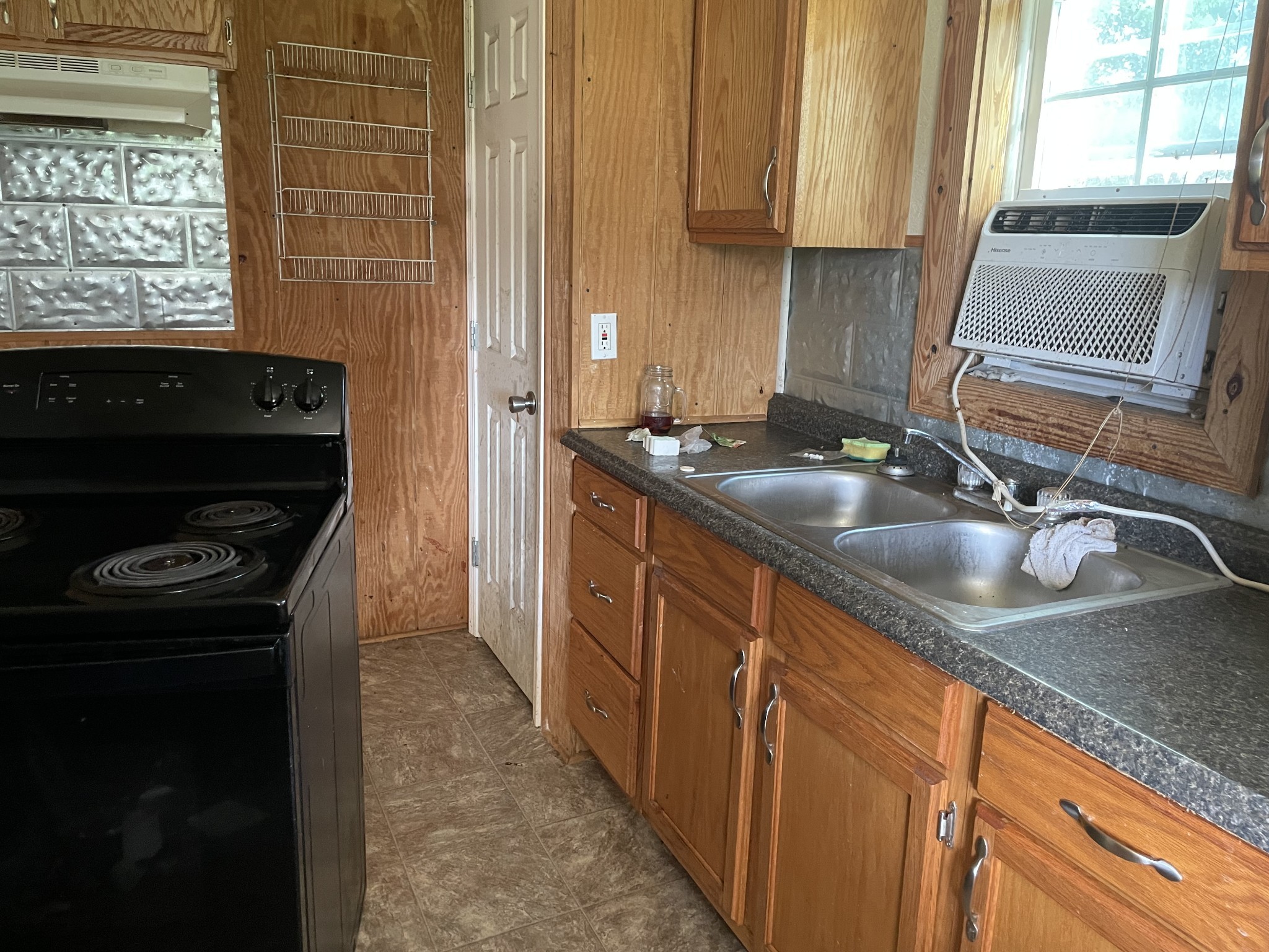 216 Strawberry St, Portland, TN 37148