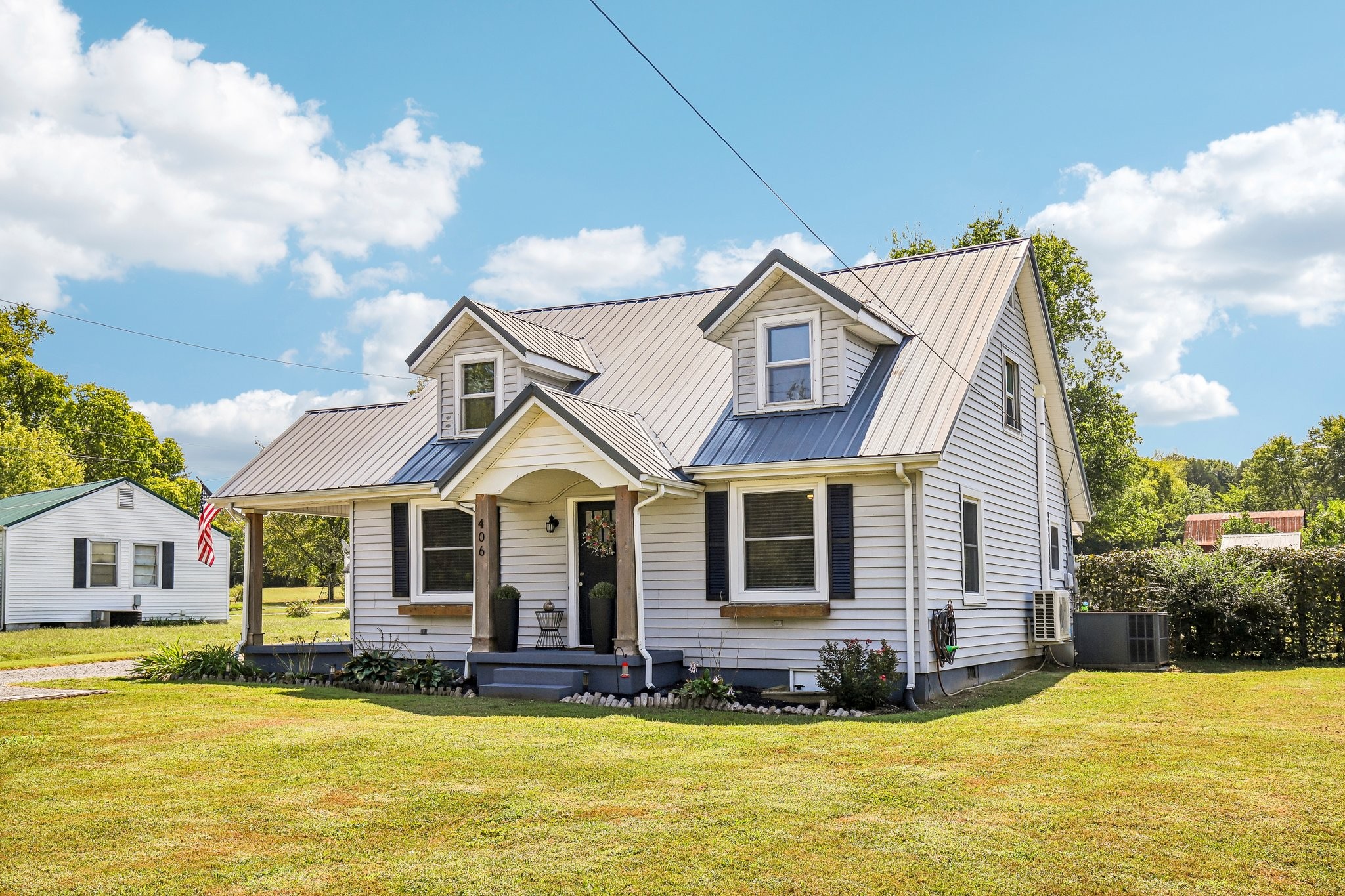 406 Old Hwy 25 E, Castalian Springs, TN 37031