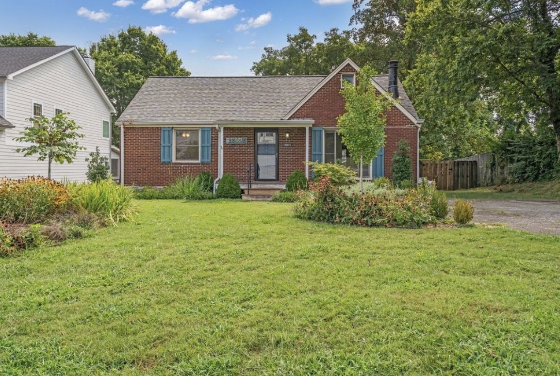 1805 Sherwood Ln, Nashville, TN 37216