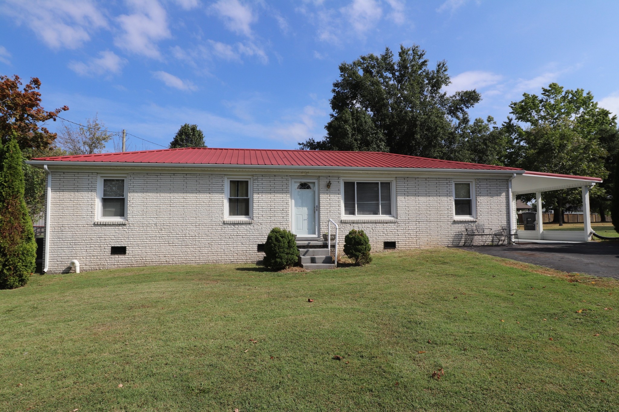 1973 Stevens Dr, Westmoreland, TN 37186