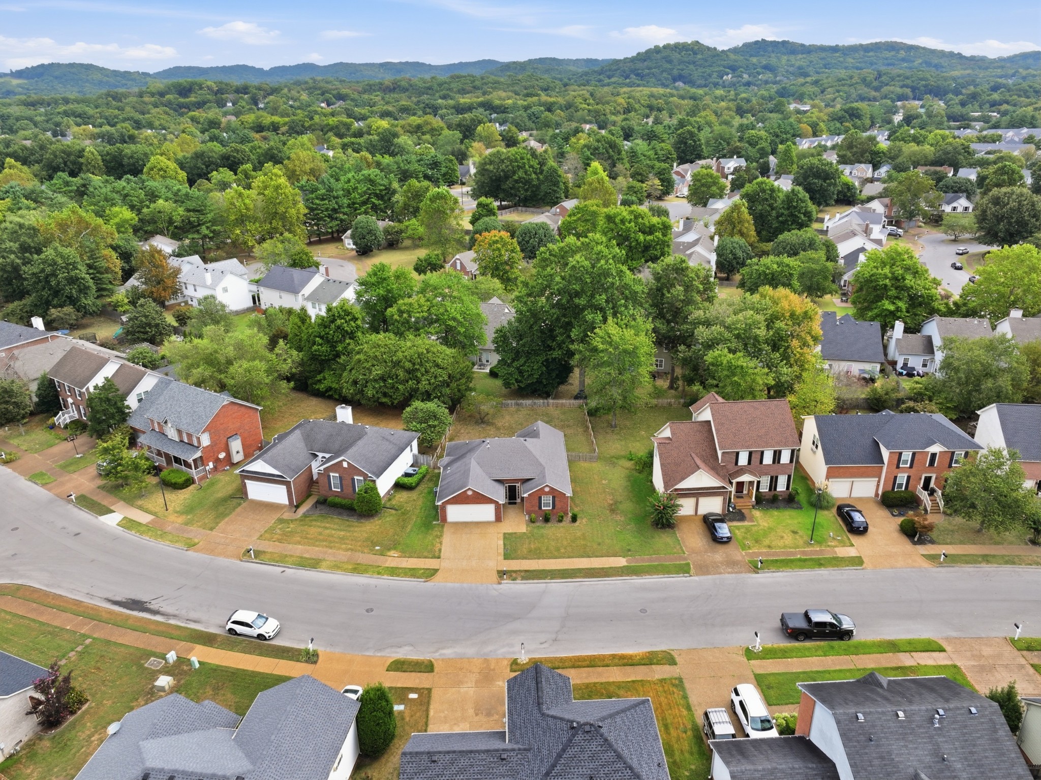 2024 Glastonbury Dr, Franklin, TN 37069