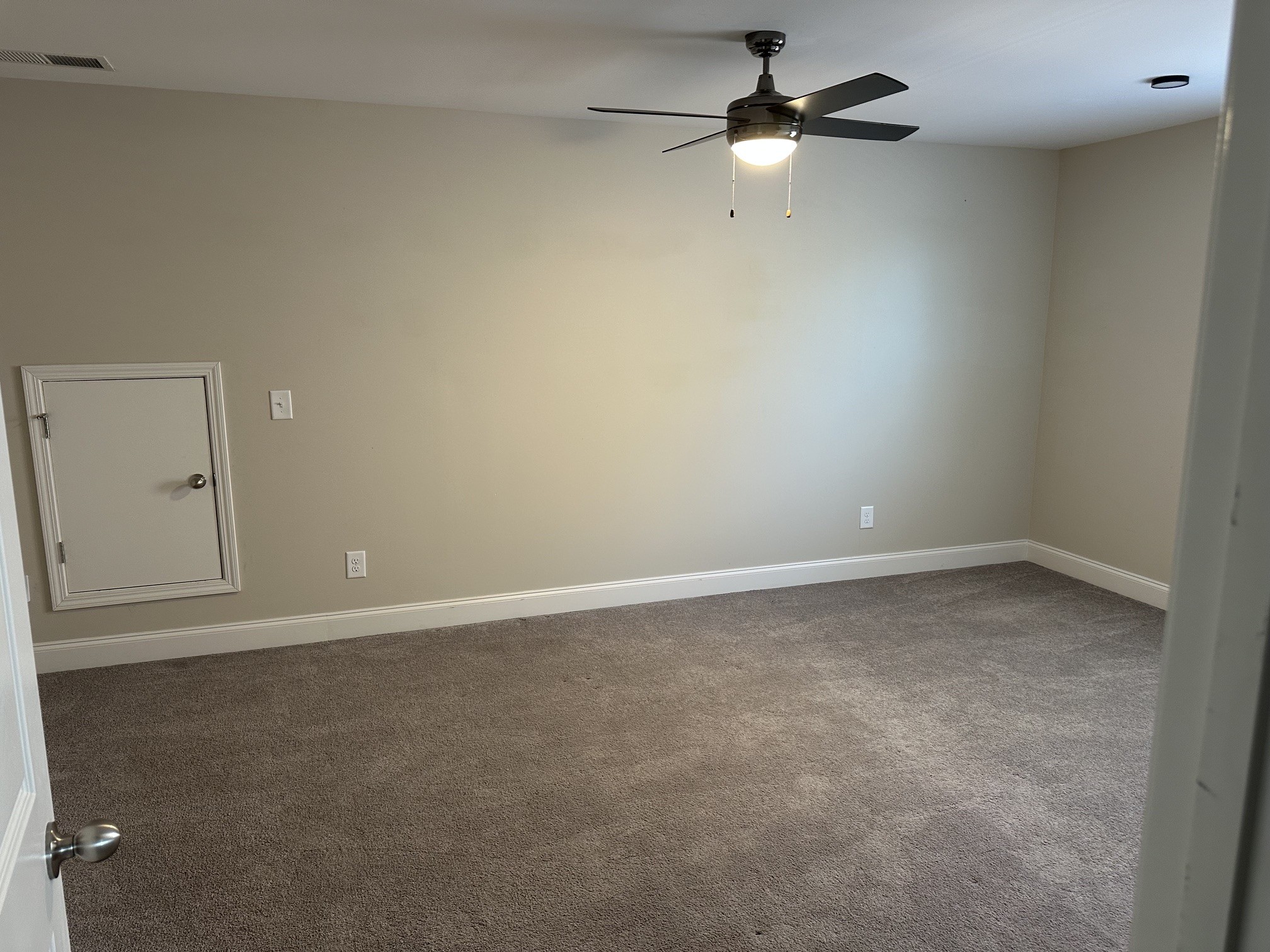 1413 Woodside Dr, Lebanon, TN 37087