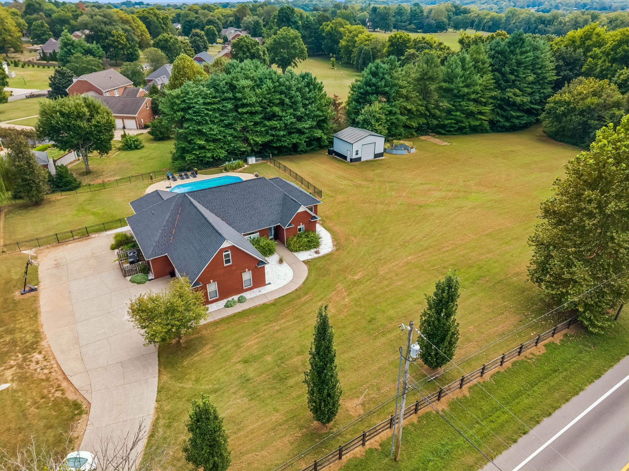 2875 Pulaski Hwy, Columbia, TN 38401