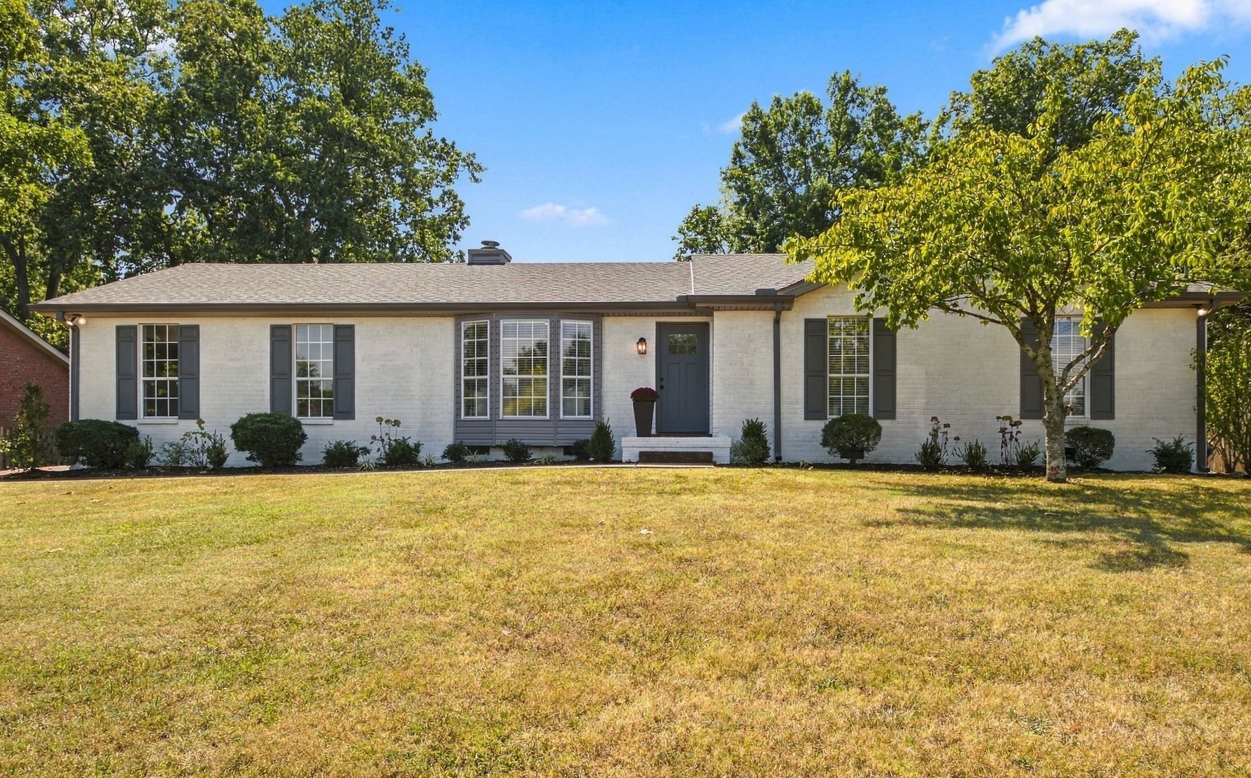 137 Luna Ln, Hendersonville, TN 37075