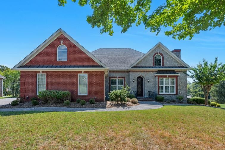 2006 Brunswick Dr, Lebanon, TN 37087