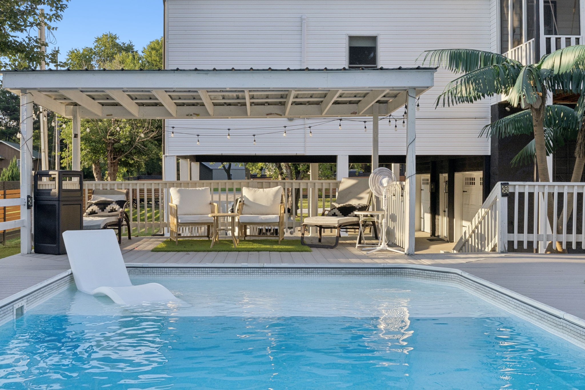 1001 Cumberland Dr, Chapmansboro, TN 37035