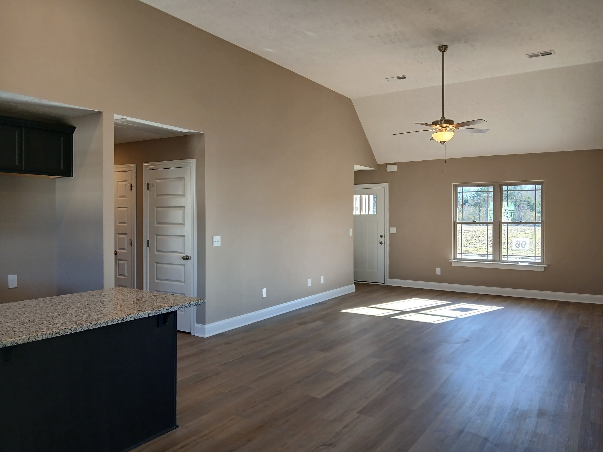 2855 Upstream Rd, Christiana, TN 37037