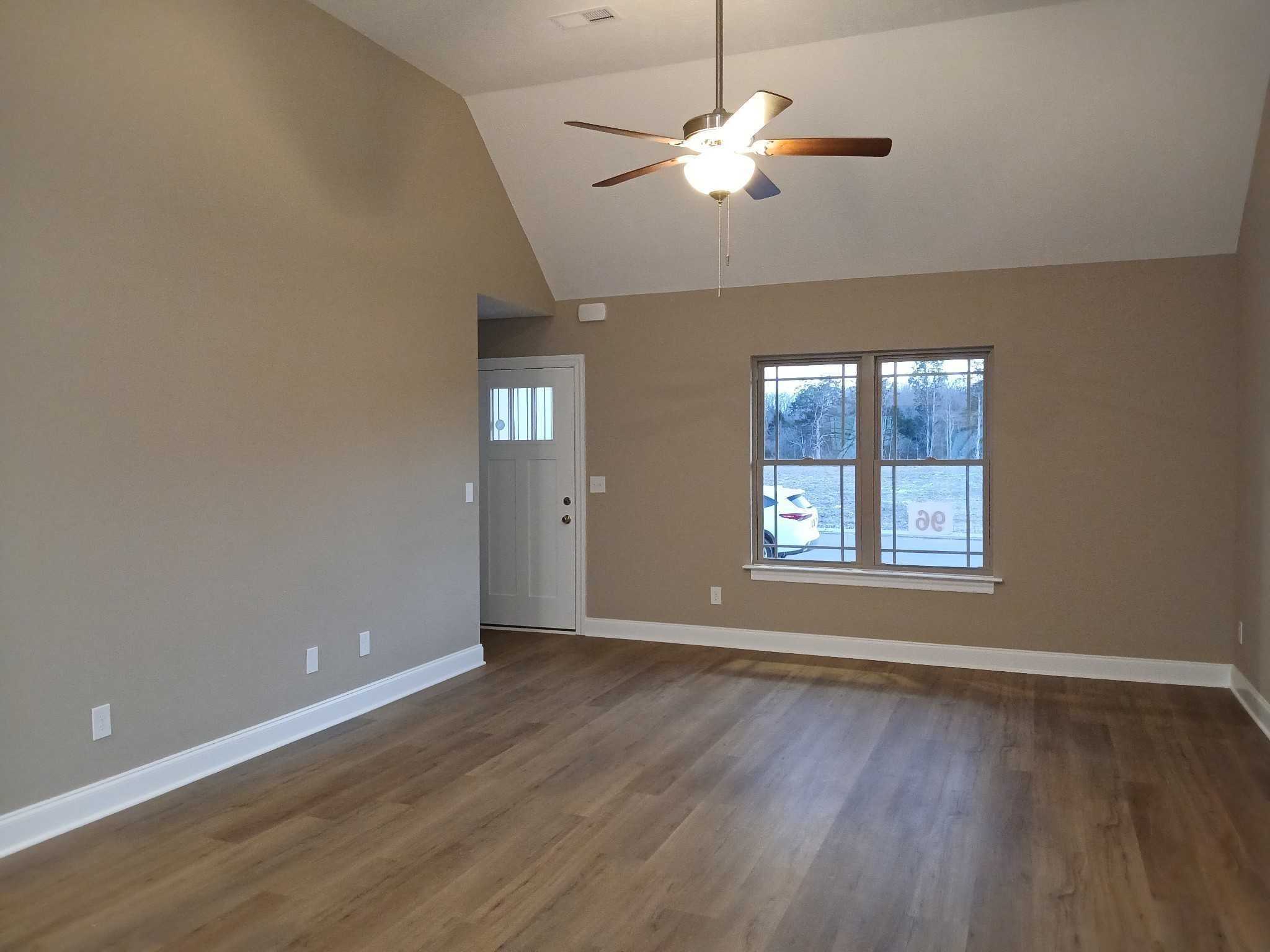 2855 Upstream Rd, Christiana, TN 37037