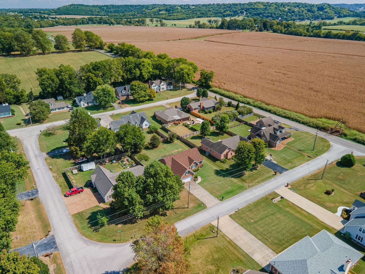 303 Springdale Dr, Columbia, TN 38401