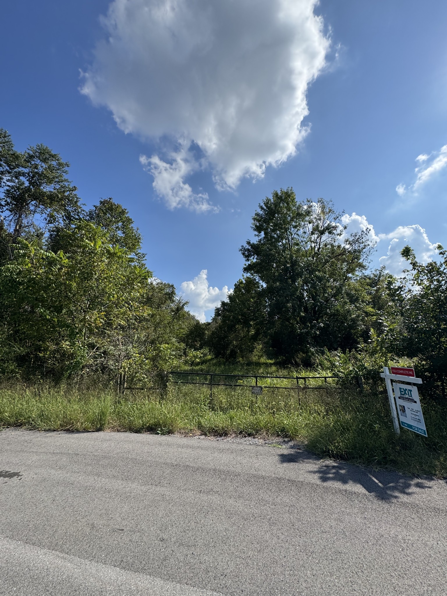 216 Running Meadows Rd, Portland, TN 37148
