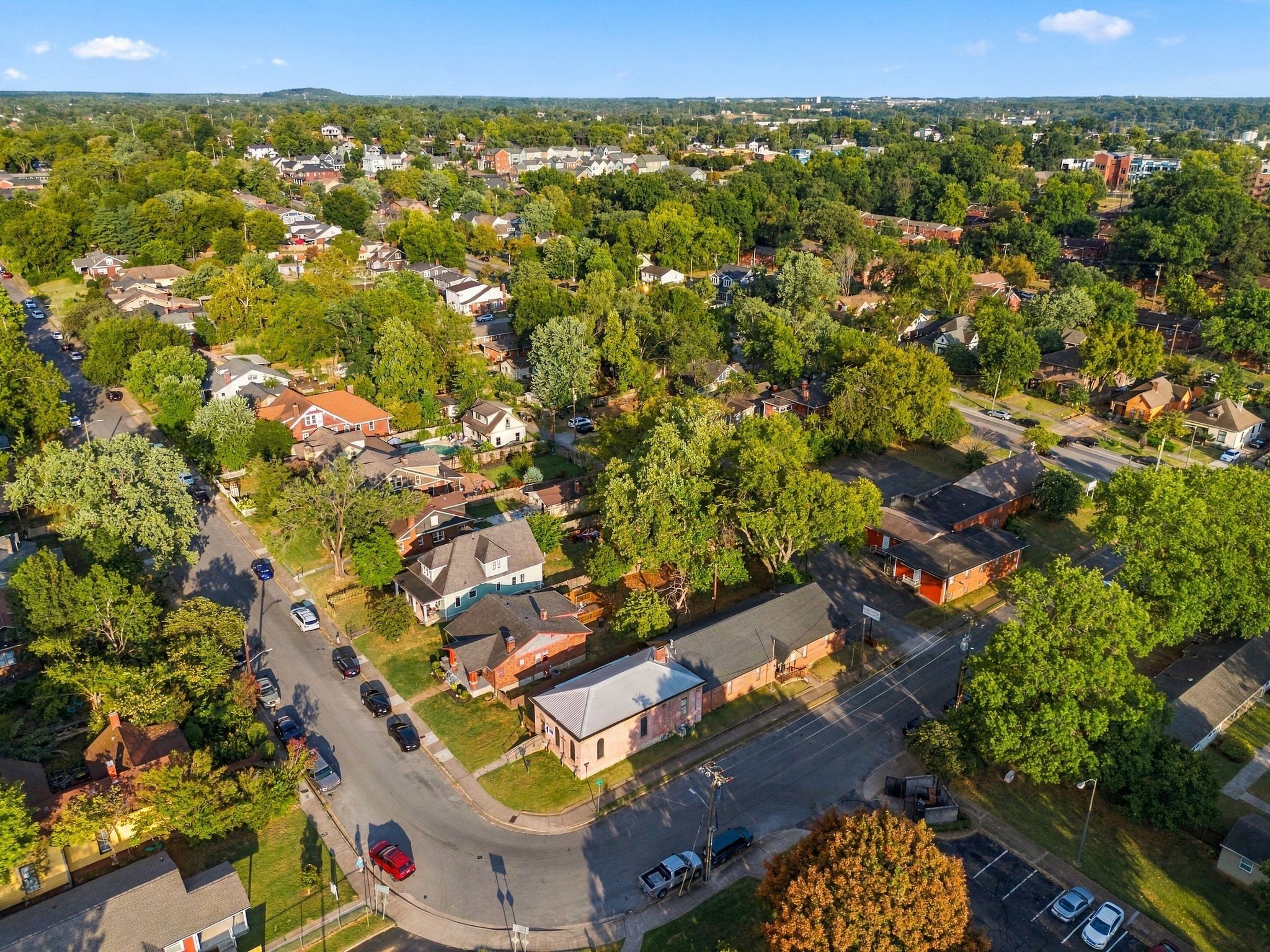 610 Boscobel St, Nashville, TN 37206