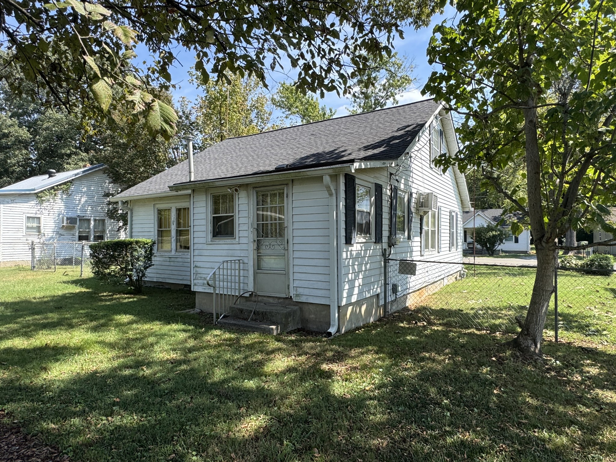 708 N Greenwood Ext, Lebanon, TN 37087