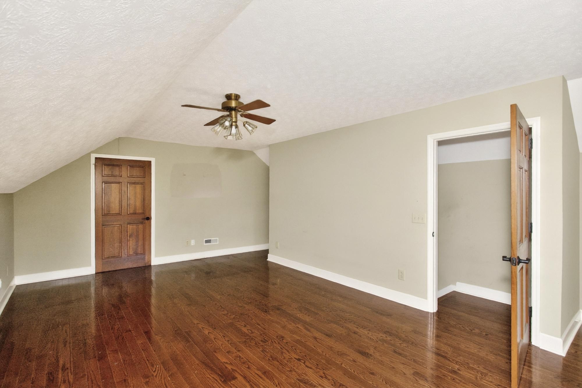 505 Lakeside Dr, Springfield, TN 37172