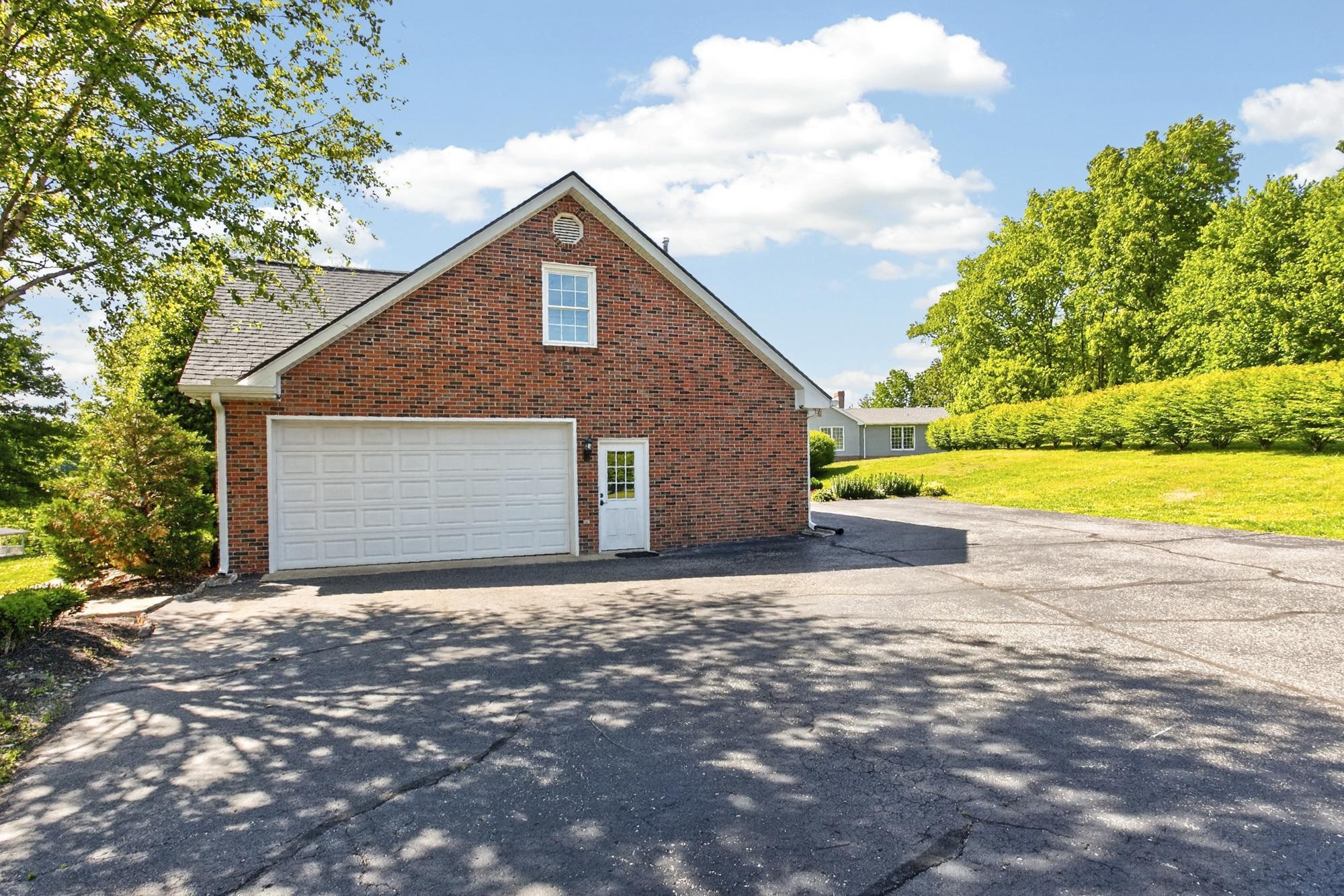 505 Lakeside Dr, Springfield, TN 37172