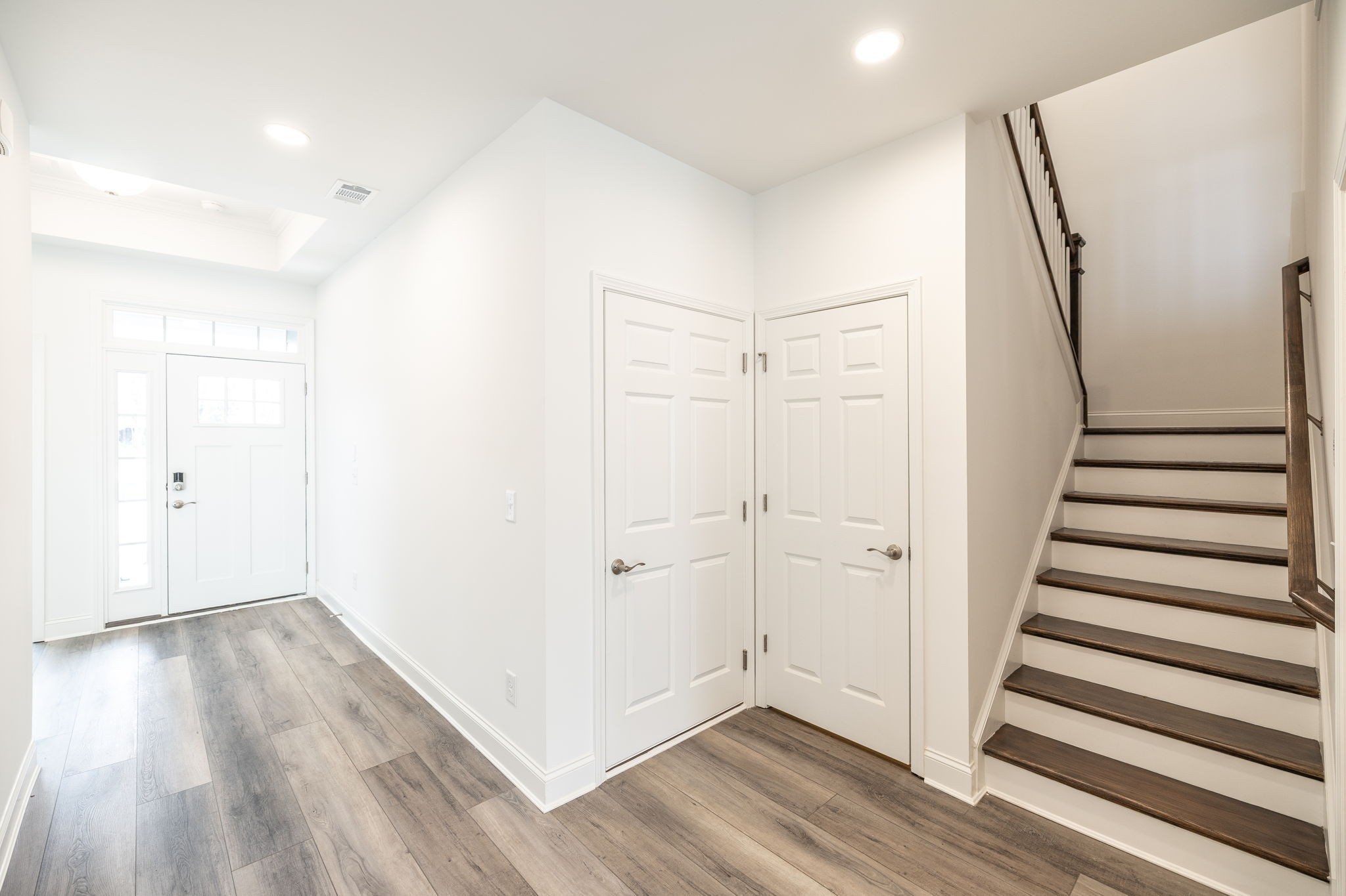 221 Crown Gardens Ct, Hermitage, TN 37076