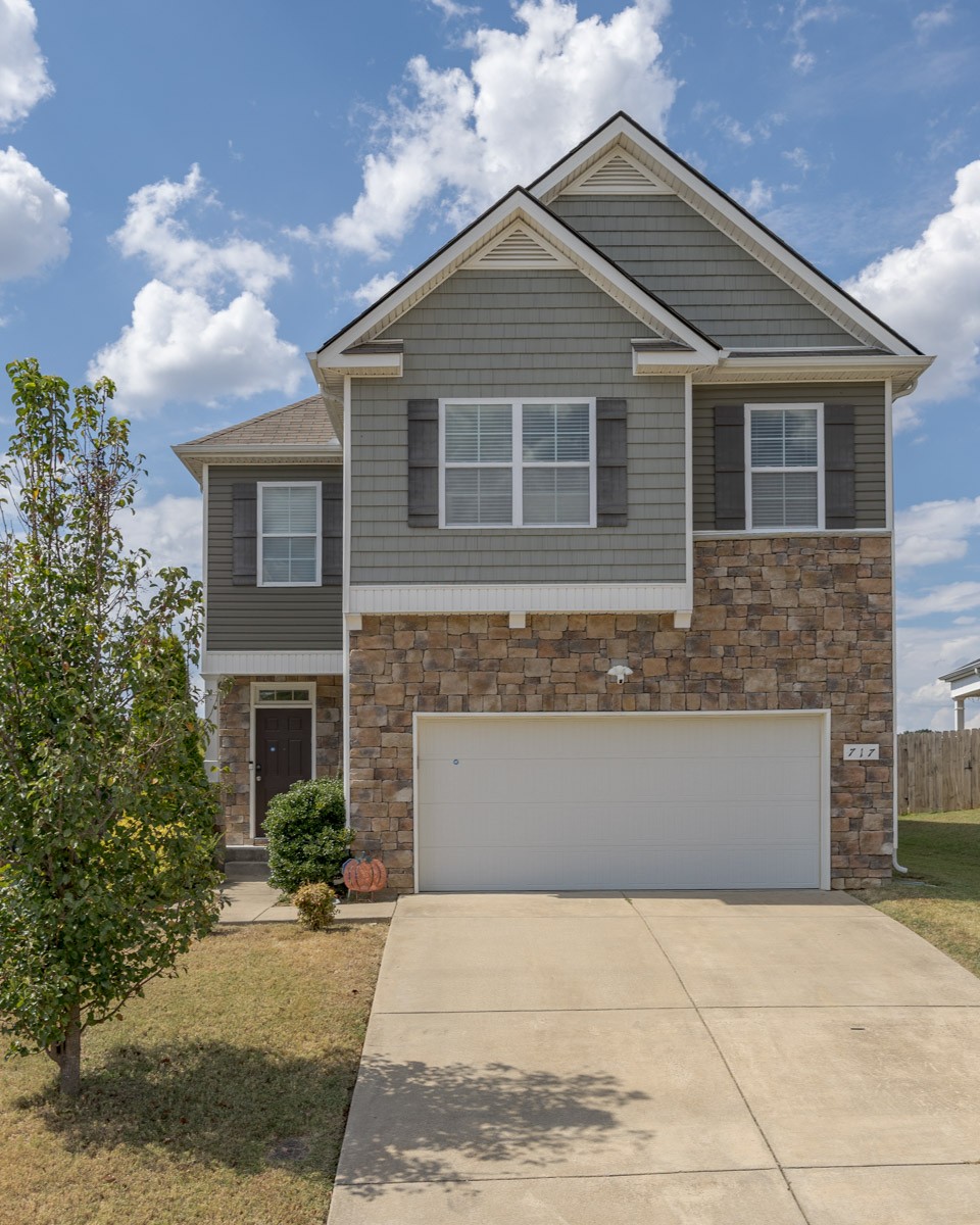 717 Prominence Rd, Columbia, TN 38401