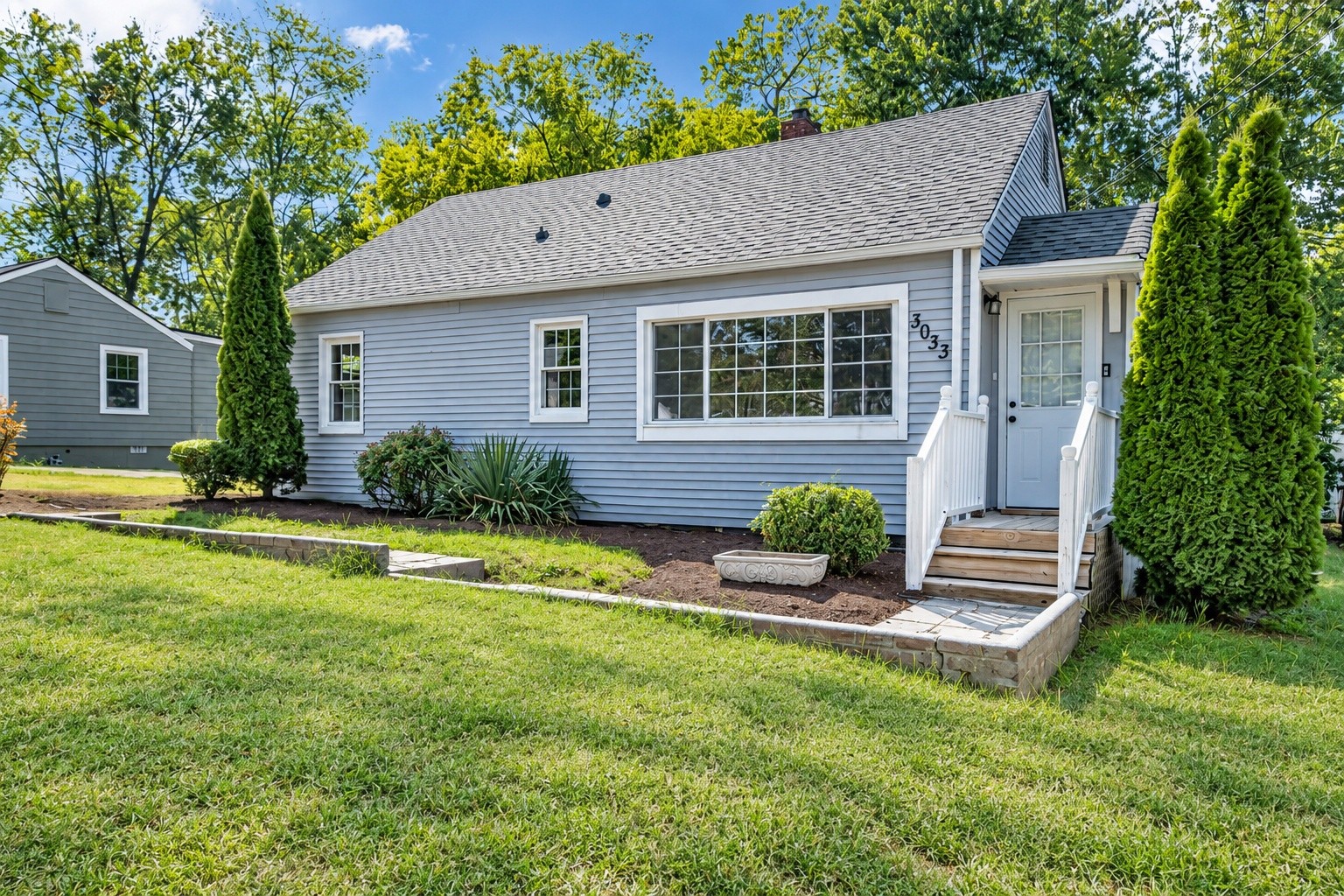 3033 Louise Dr, Nashville, TN 37211