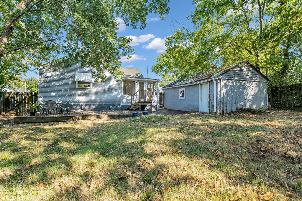 3033 Louise Dr, Nashville, TN 37211