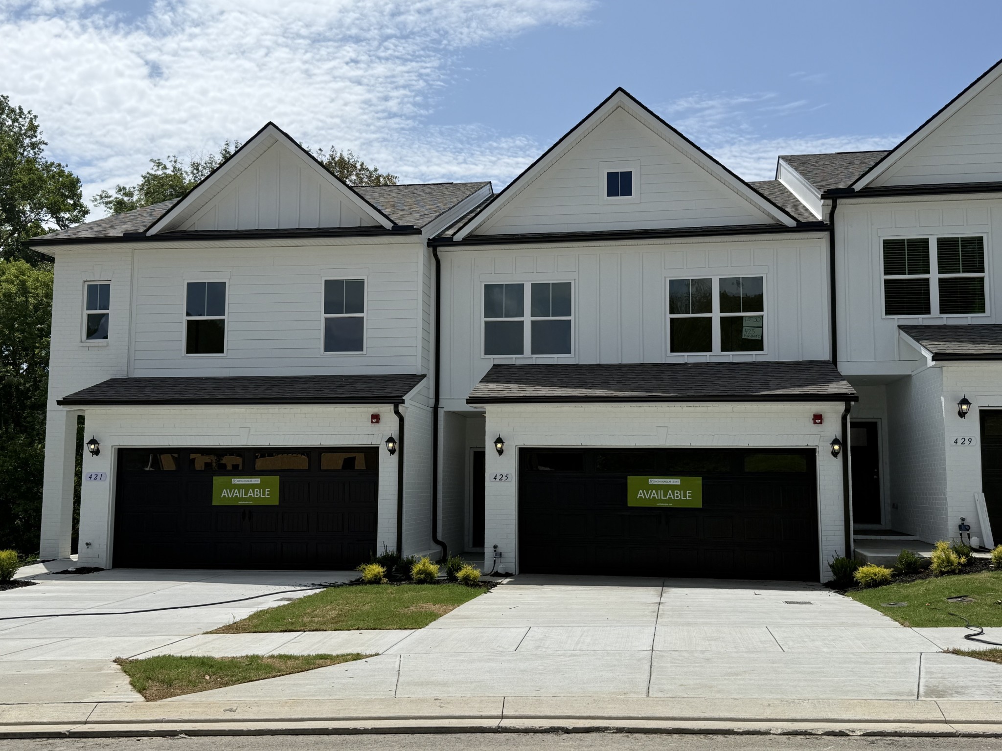 421 Kingsbury Dr, Gallatin, TN 37066
