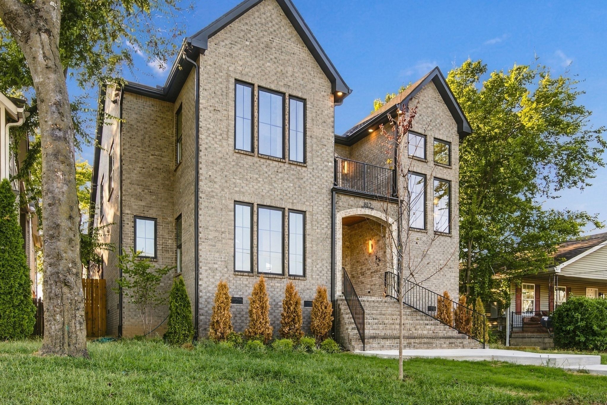 812 N 6th St, Nashville, TN 37207