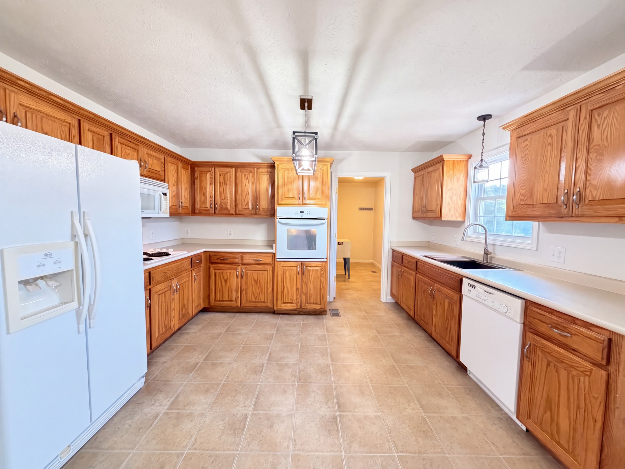 3692 Armstrong Rd, Springfield, TN 37172