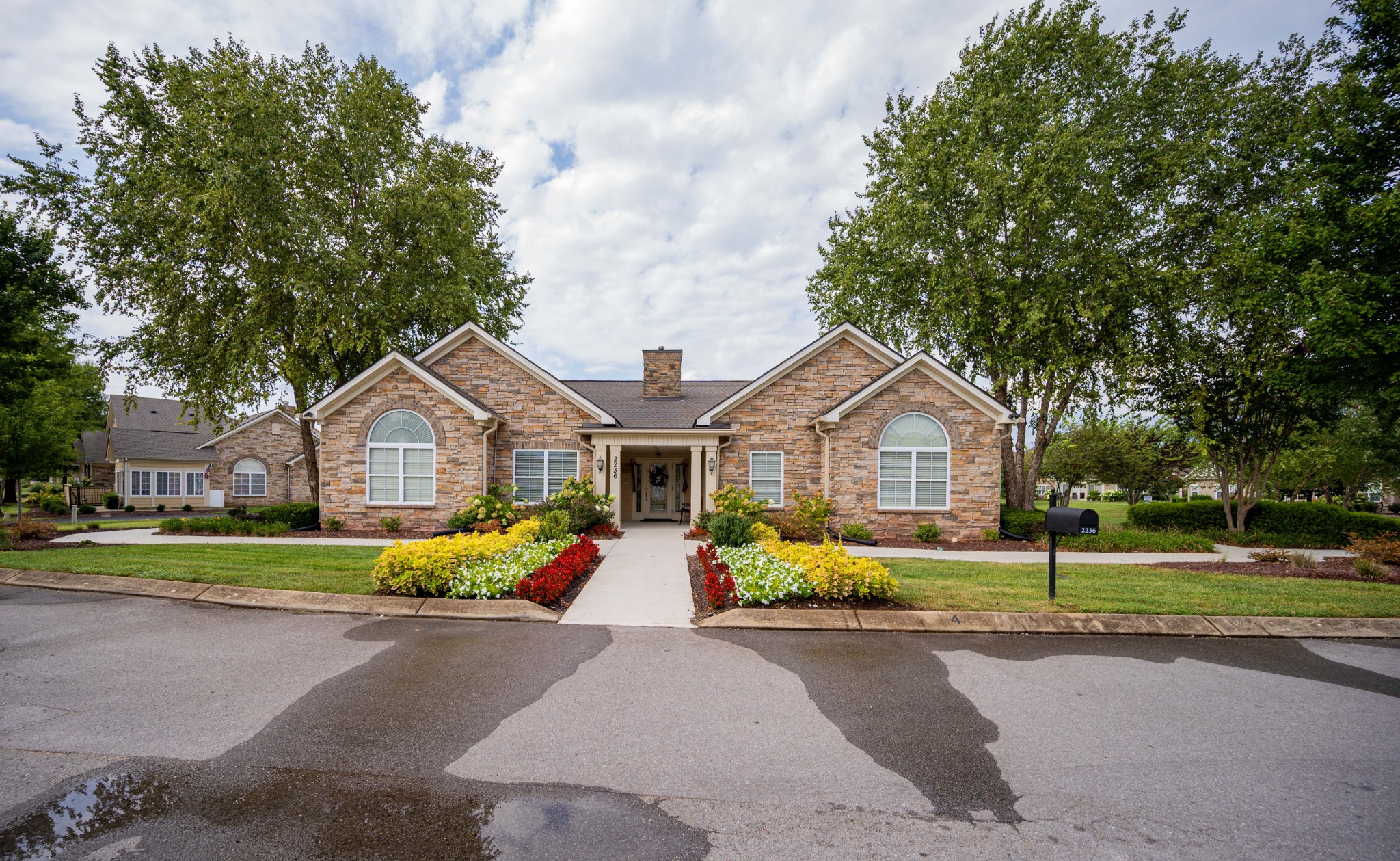 2342 Stonecenter Ln, Murfreesboro, TN 37128
