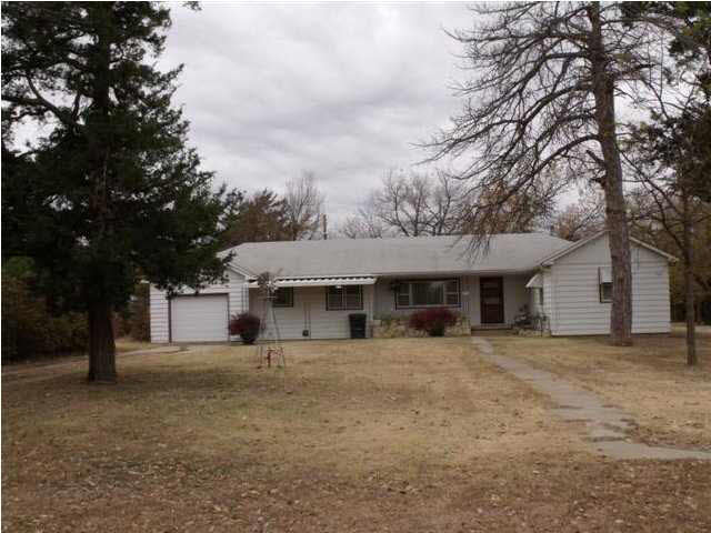 201 S Anderson St, Plevna, KS 67568