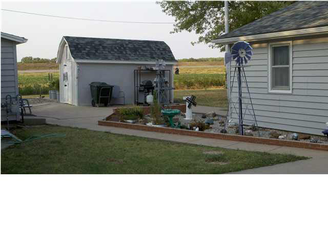 914 Main, Florence, KS 66851